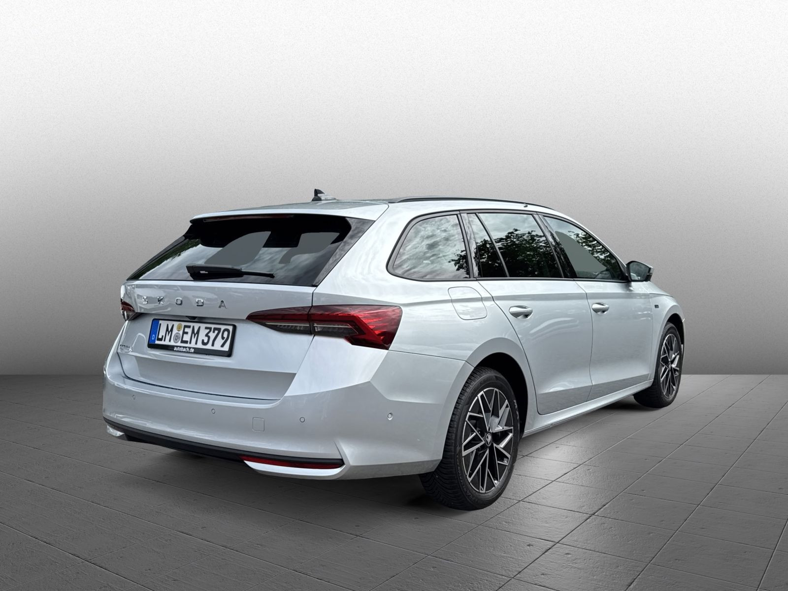 Skoda Octavia Combi Tour 2.0 TDI DSG Navi ACC HuD Pano