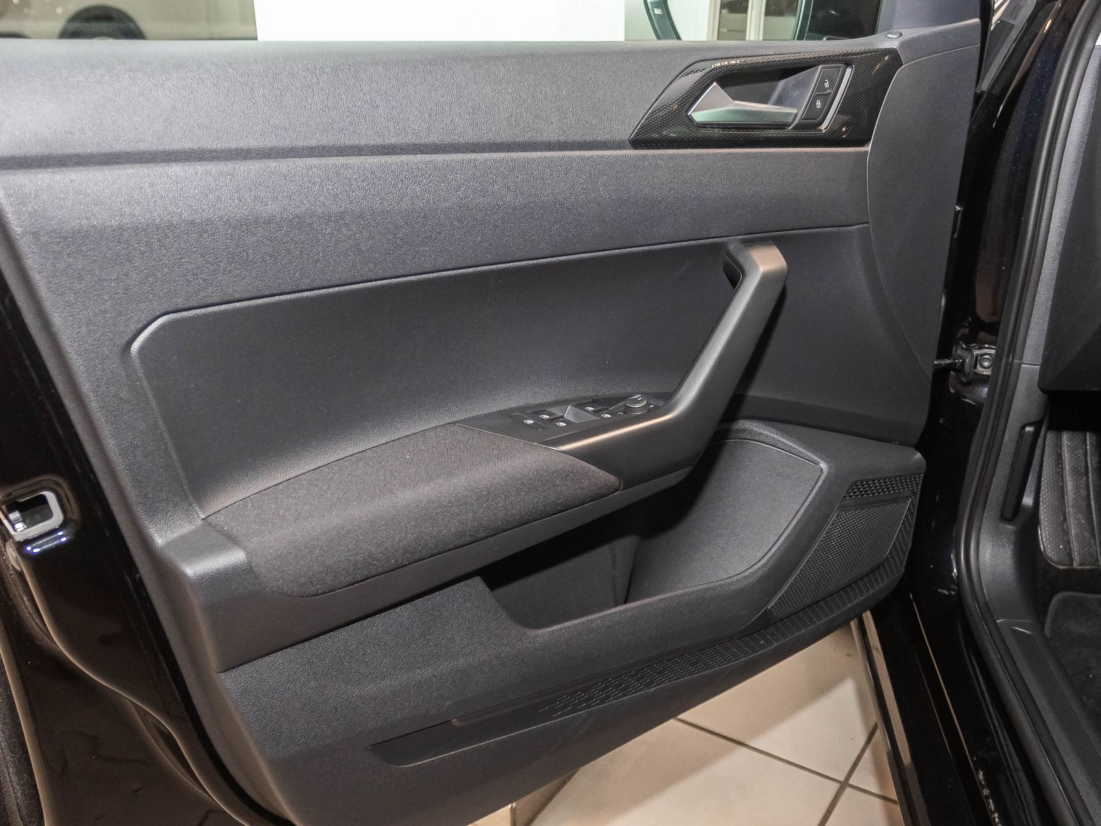 Volkswagen Polo Life 1.0 MPI Navi LED EPH CarPlay DAB