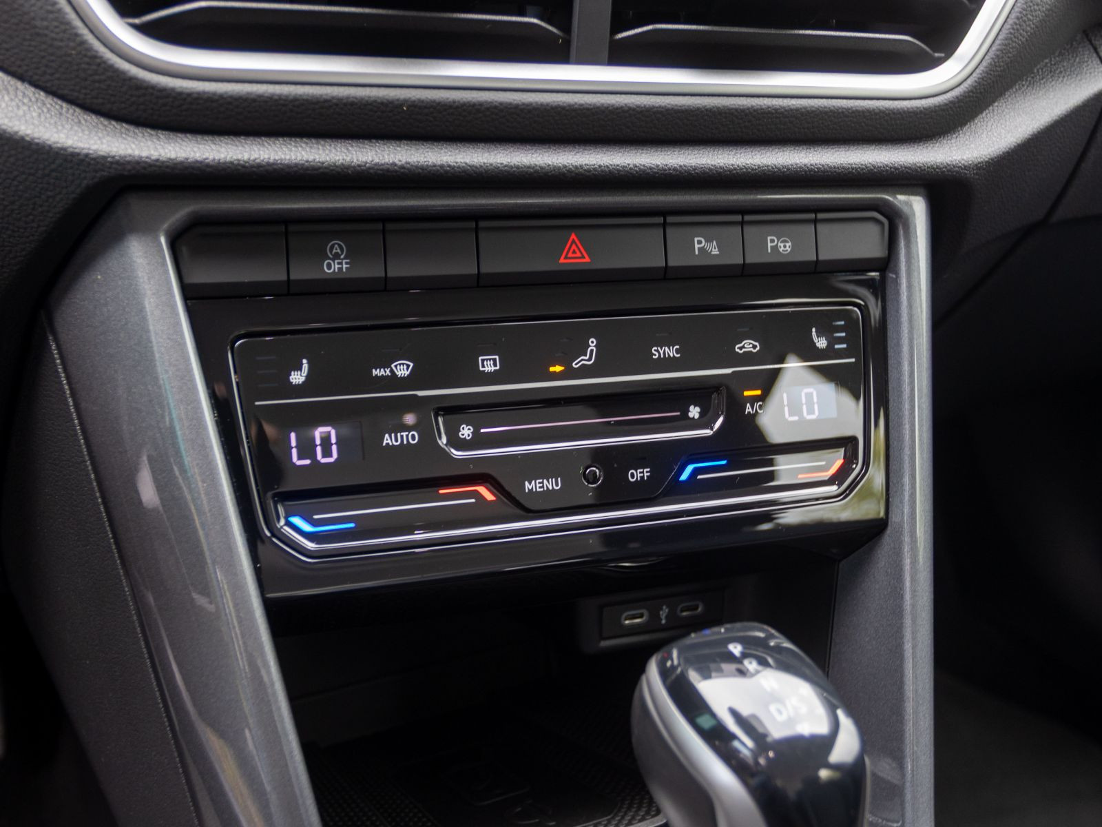 Volkswagen T-Roc Style 2.0TDI 4M DSG Navi LED ACC CarPlay EPH