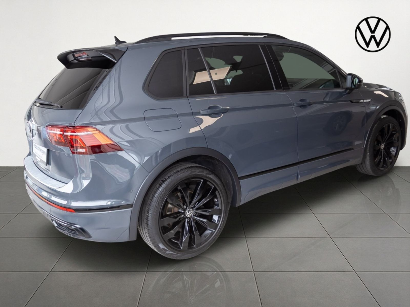 Volkswagen Tiguan R-Line 1.5TSI DSG Navi Matrix Standhzg HuD ACC AHK