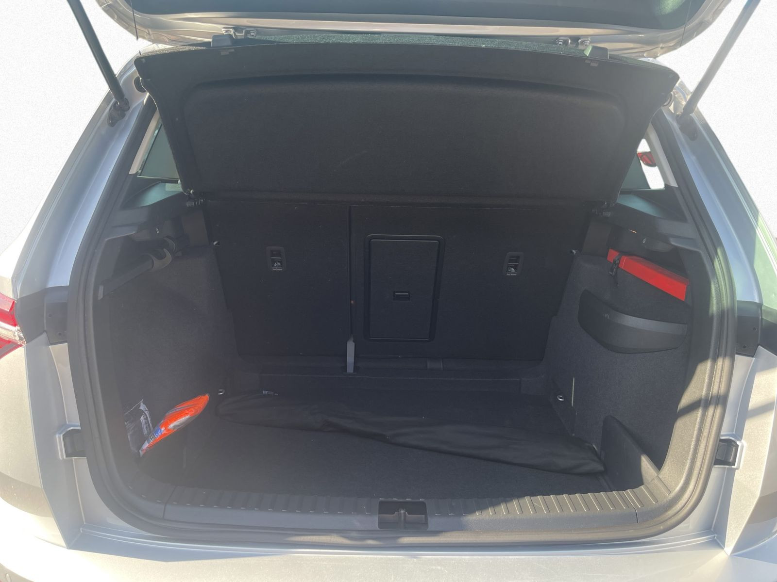 Skoda Karoq Selection 1.5 TSI DSG Navi ACC RFK Carplay