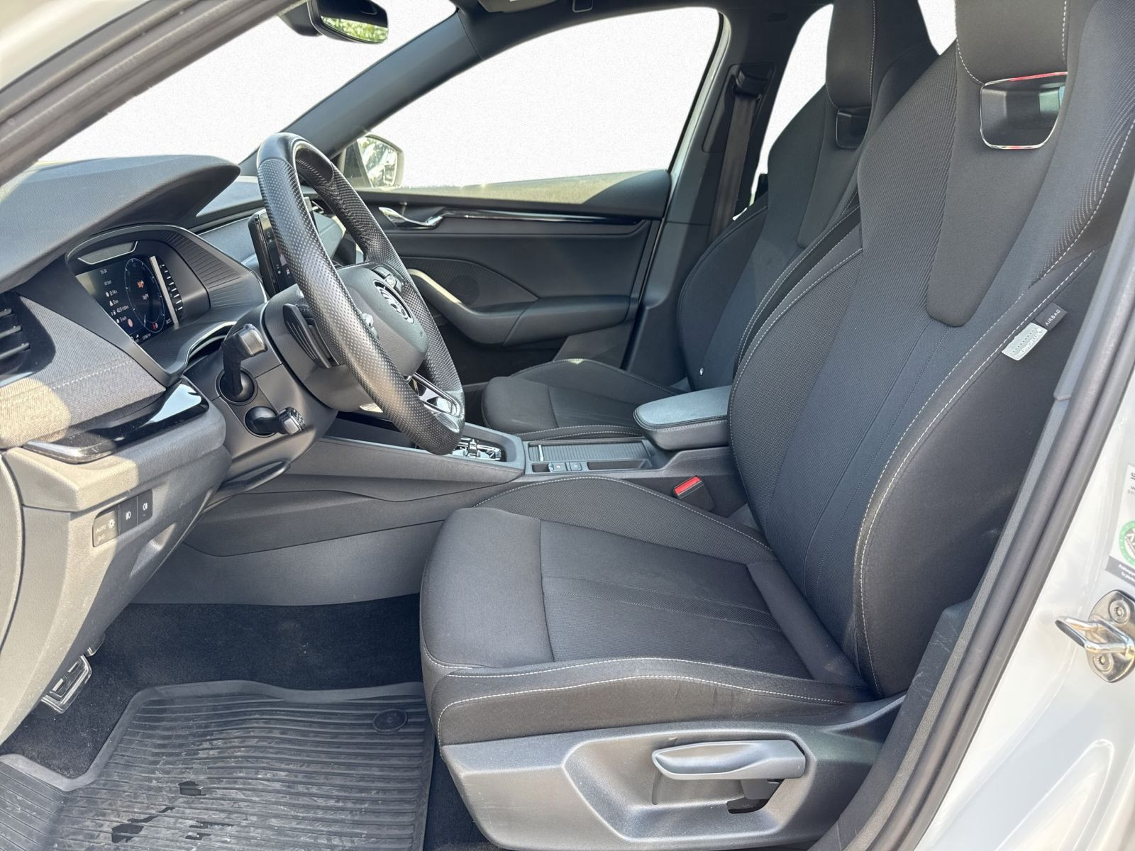 Skoda Octavia Combi Sportline 2.0 TDI DSG Navi HUD Matrix