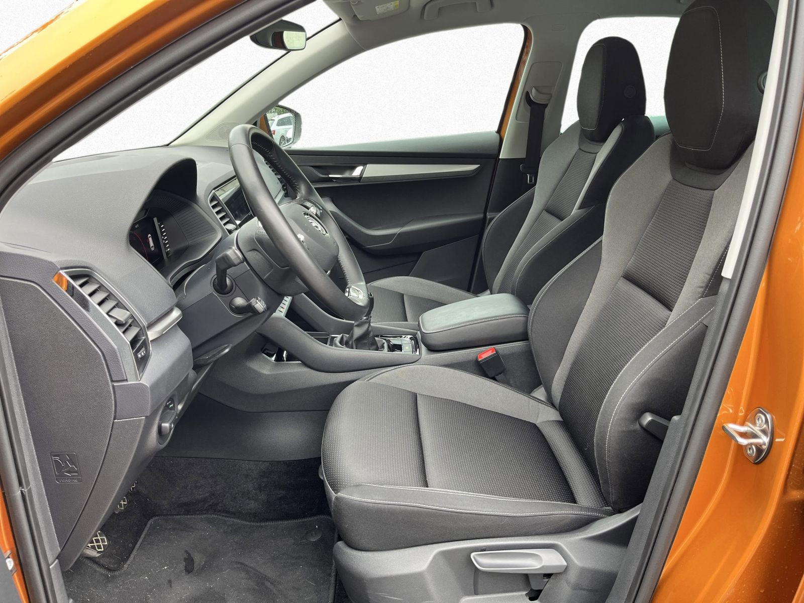 Skoda Karoq Ambition 2.0TDI Navi Matrix ACC Carplay AHK