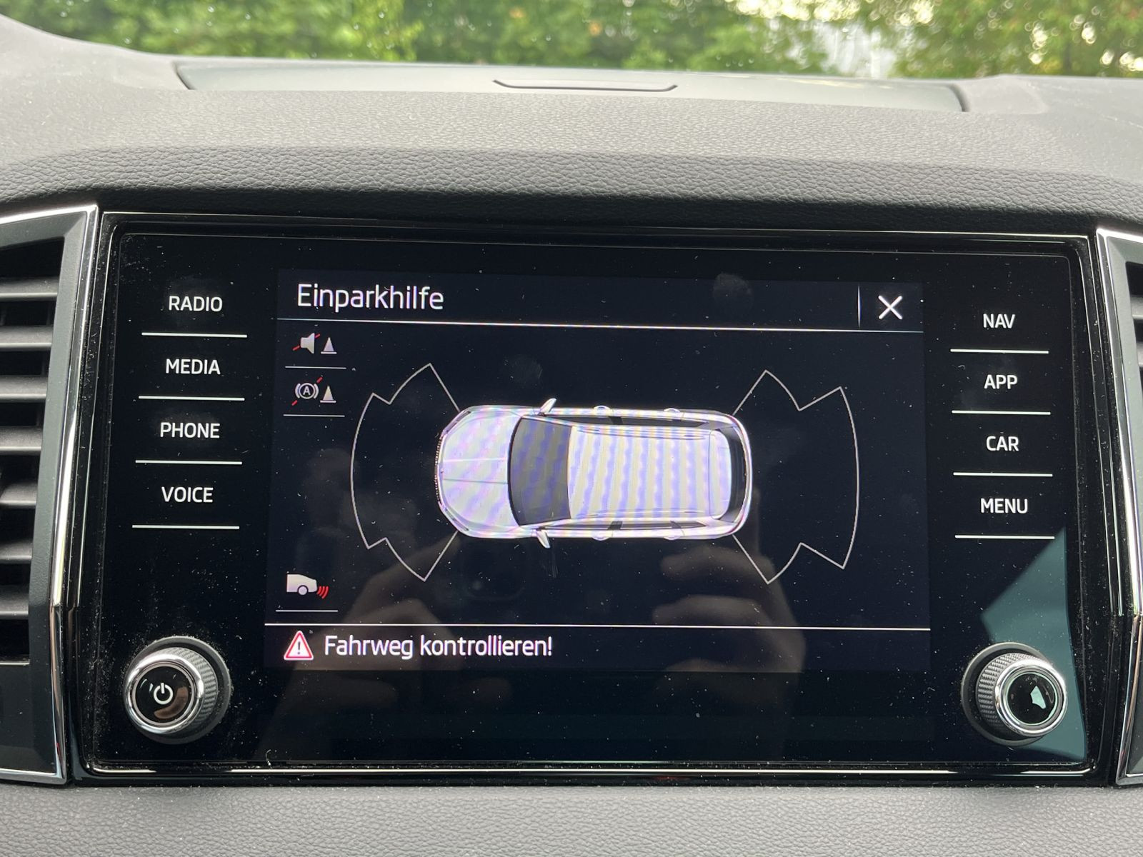 Skoda Karoq Ambition 2.0TDI Navi Matrix ACC Carplay AHK
