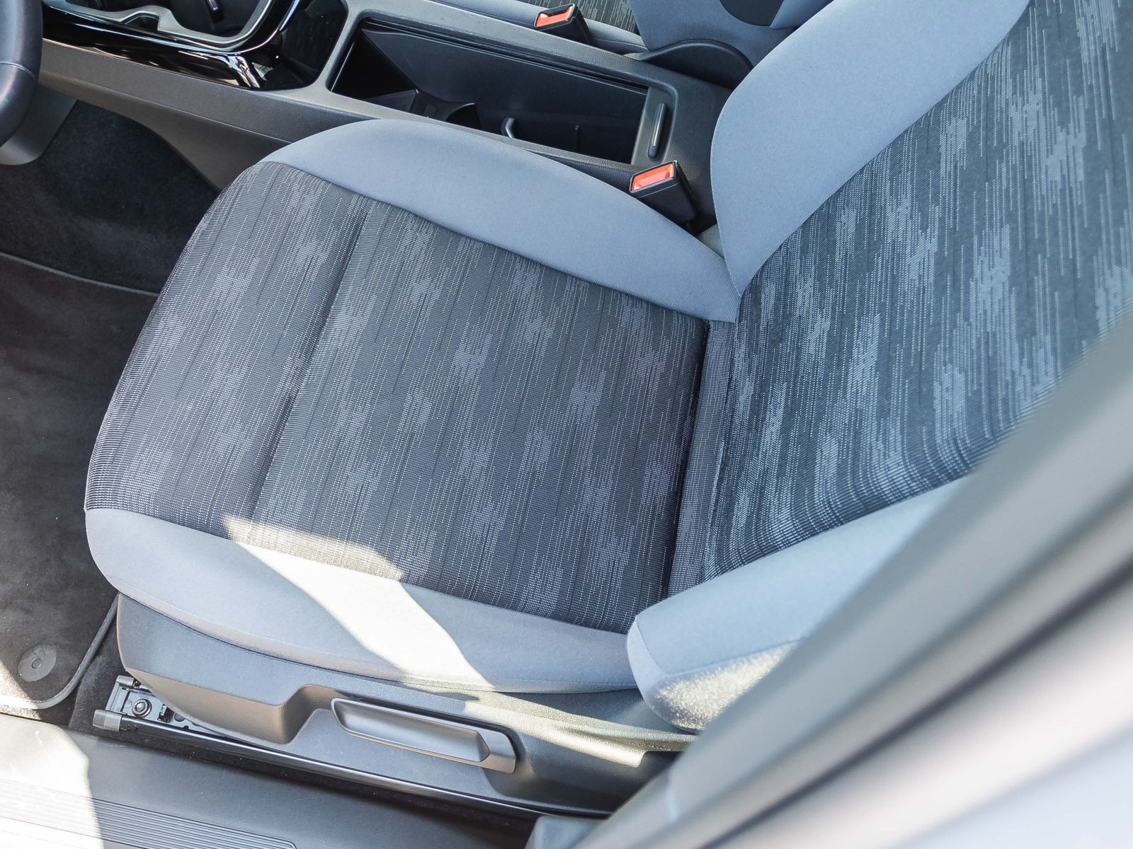 Volkswagen ID.4 Pure Performance, Navi, LED-Matrix, App-Connect, Standklimatisierung