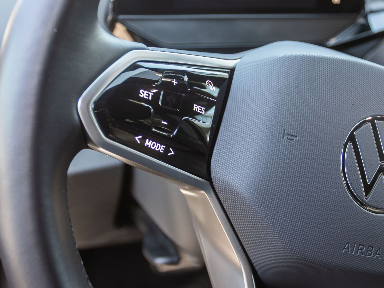 Volkswagen ID.4 Pure Performance, Navi, LED-Matrix, App-Connect, Standklimatisierung