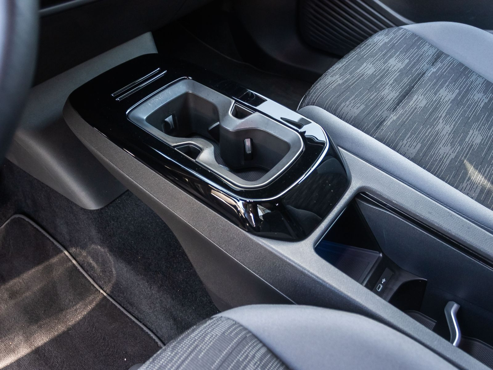 Volkswagen ID.4 Pure Performance, Navi, LED-Matrix, App-Connect, Standklimatisierung