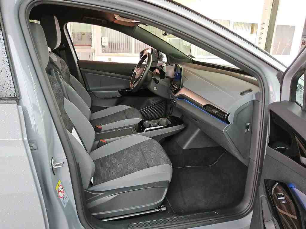 Volkswagen ID.4 Pure Performance, Navi, LED-Matrix, App-Connect, Standklimatisierung