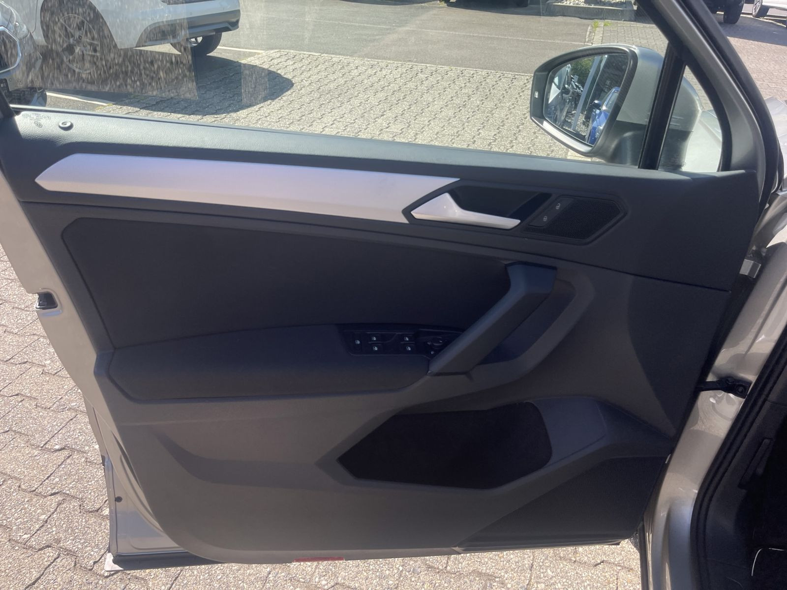 Volkswagen Tiguan Trendline 1.5 TSI Navi LED EPH GRA