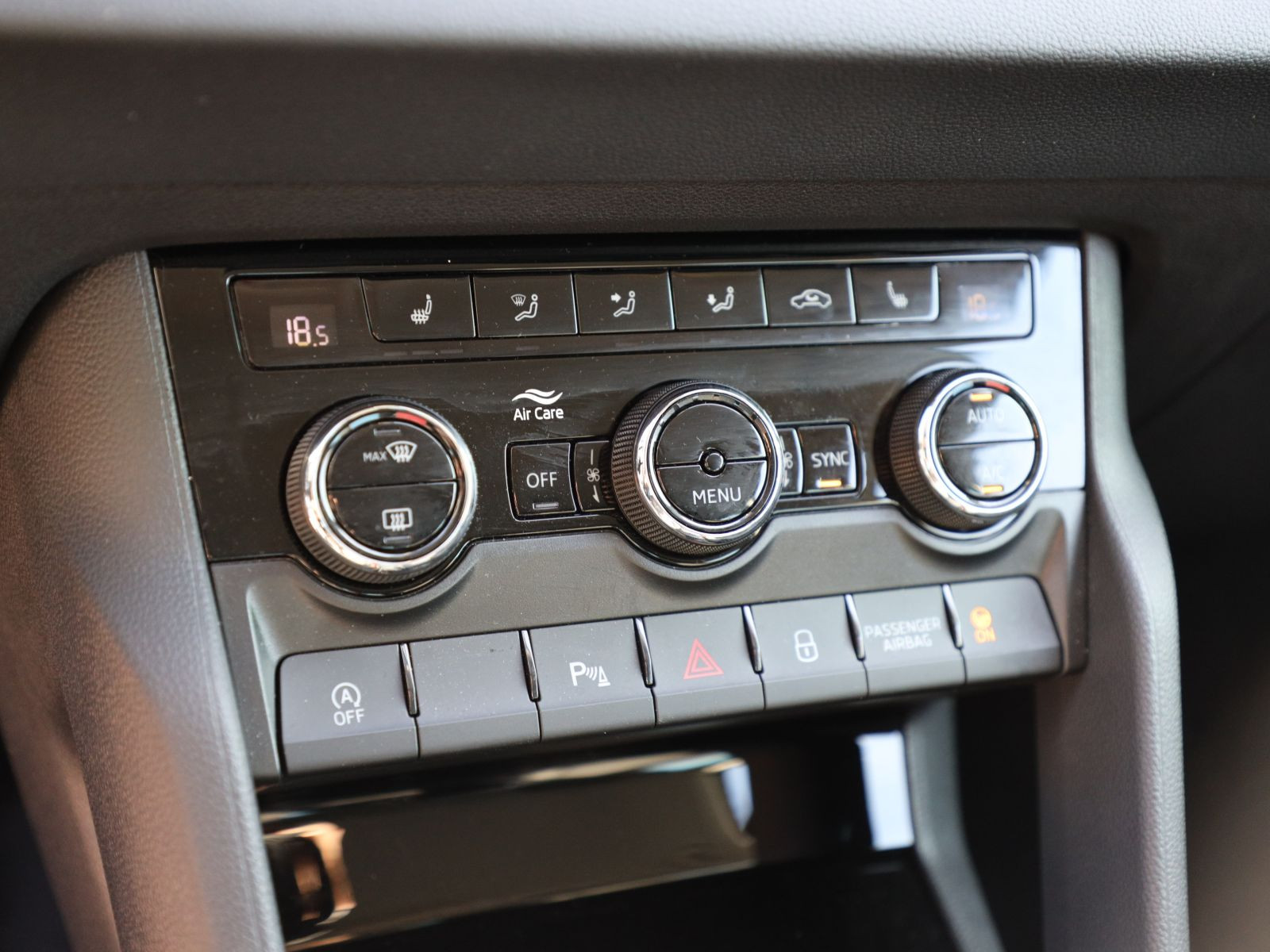 Skoda Karoq Selection 1.5TSI 110kW DSG Navi Sitzhzg