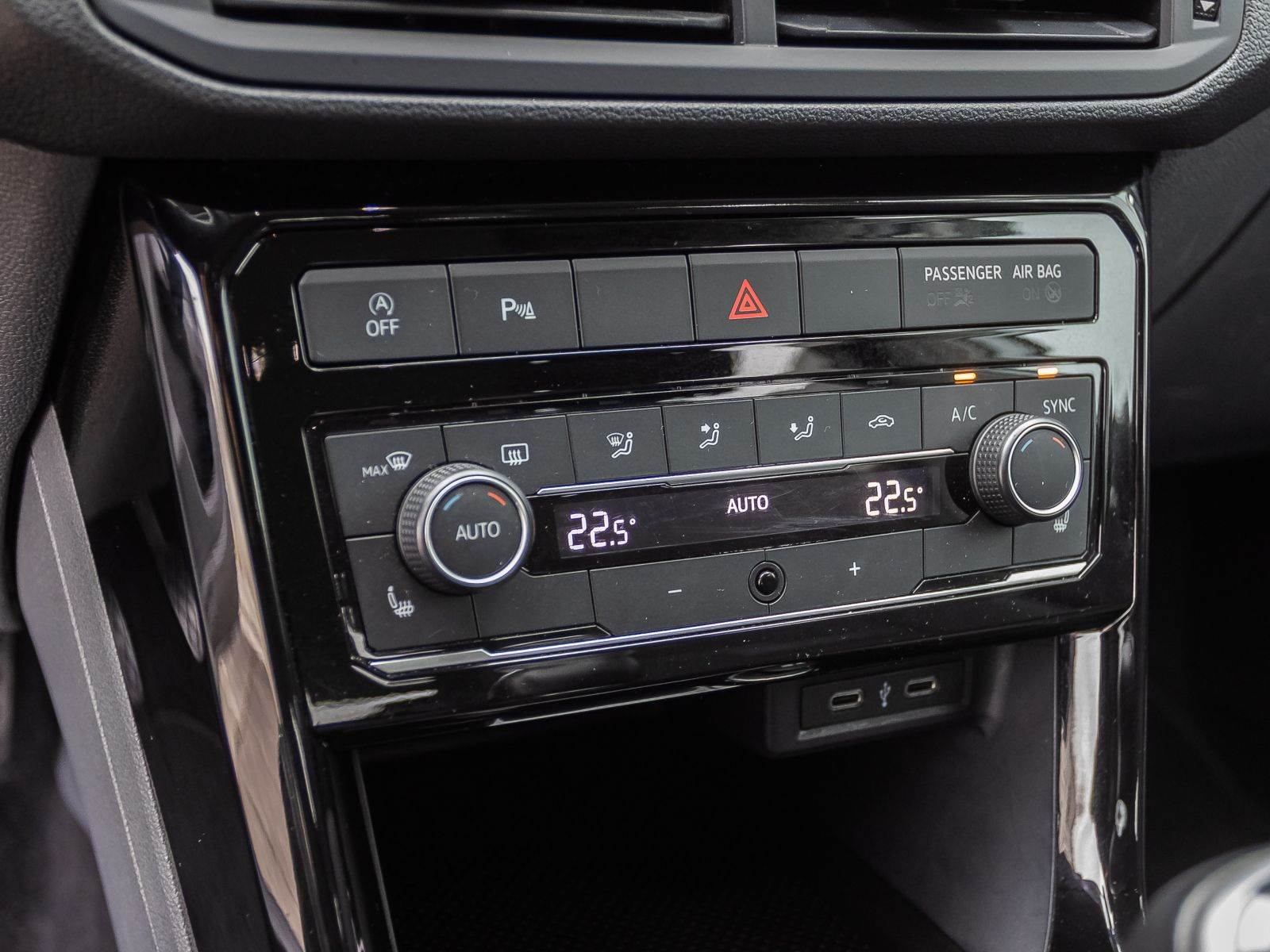 Volkswagen T-Cross Style 1.0TSI Navi LED EPH Sitzhzg DAB