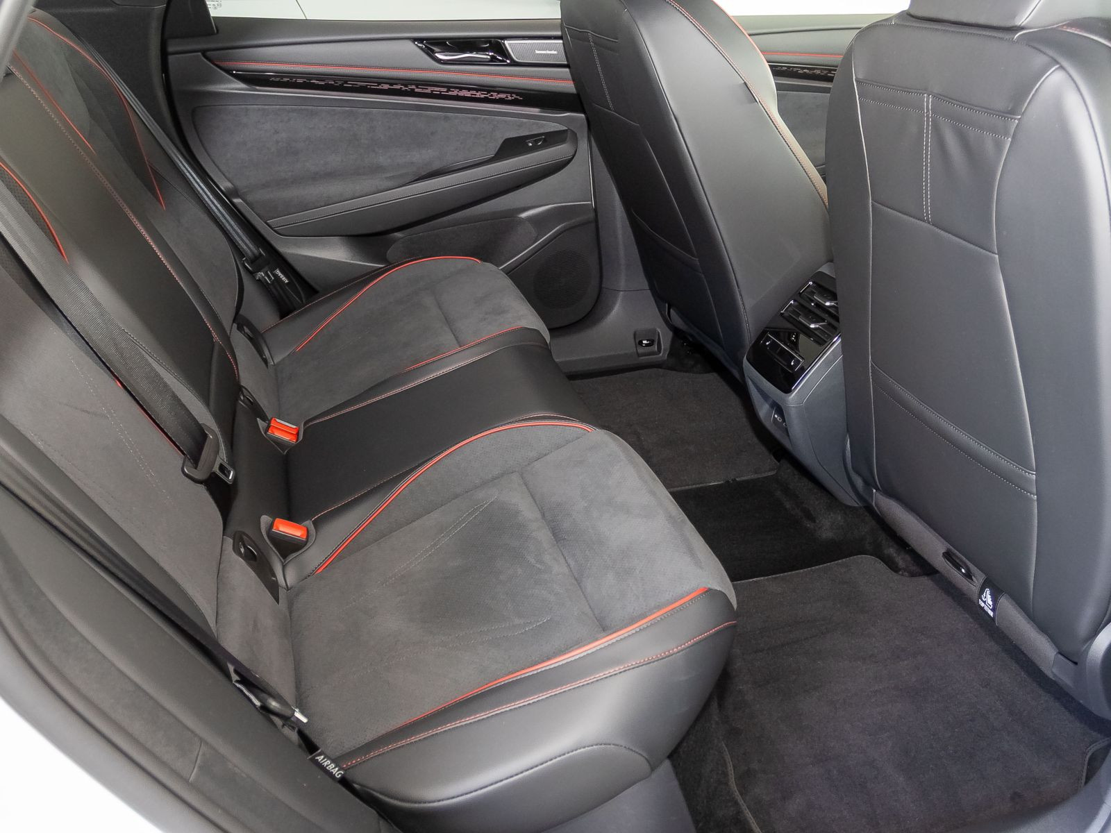 Volkswagen ID.7 Tourer GTX 4M HUD Matrix AHK Harman Kardon
