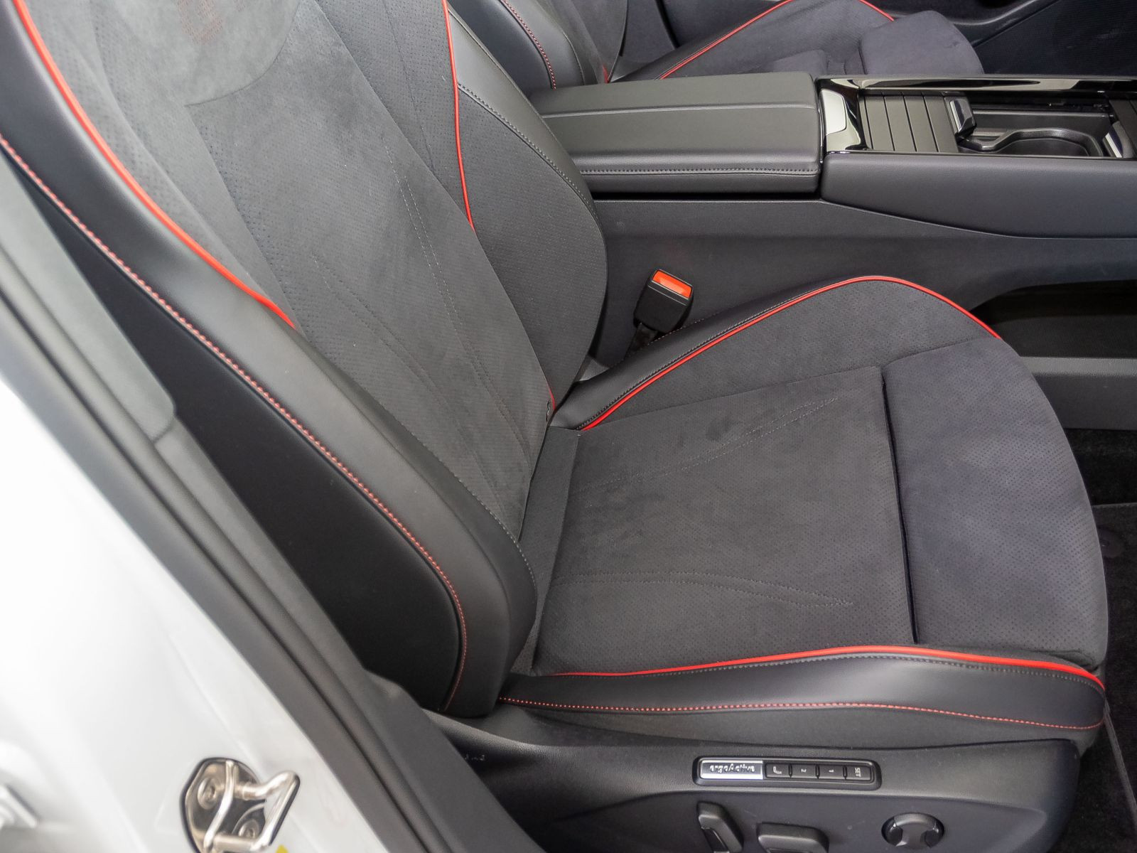 Volkswagen ID.7 Tourer GTX 4M HUD Matrix AHK Harman Kardon