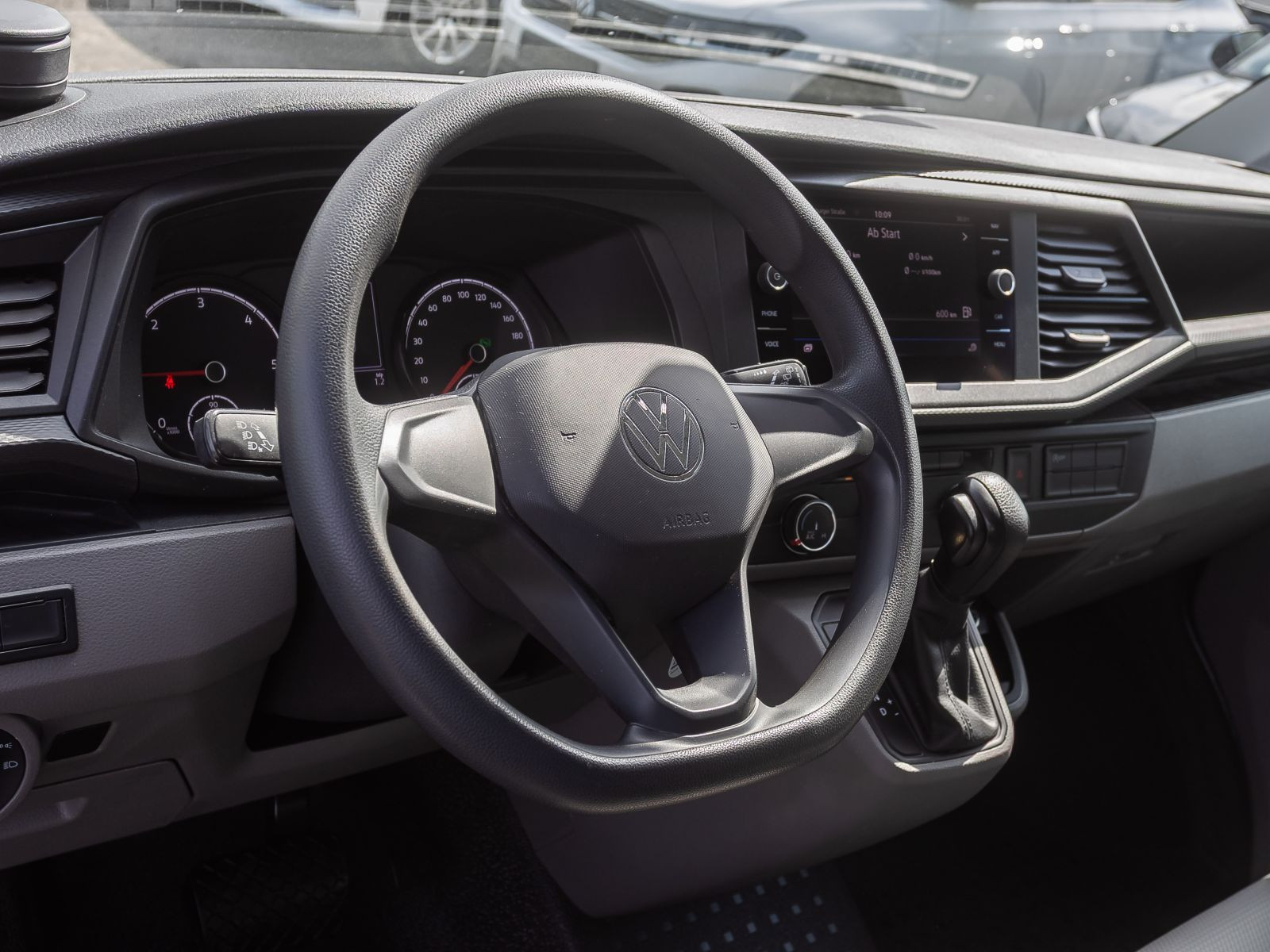 Volkswagen T6.1 Kombi LR 2.0TDI 4M Automatik Navi LED EPH AHK
