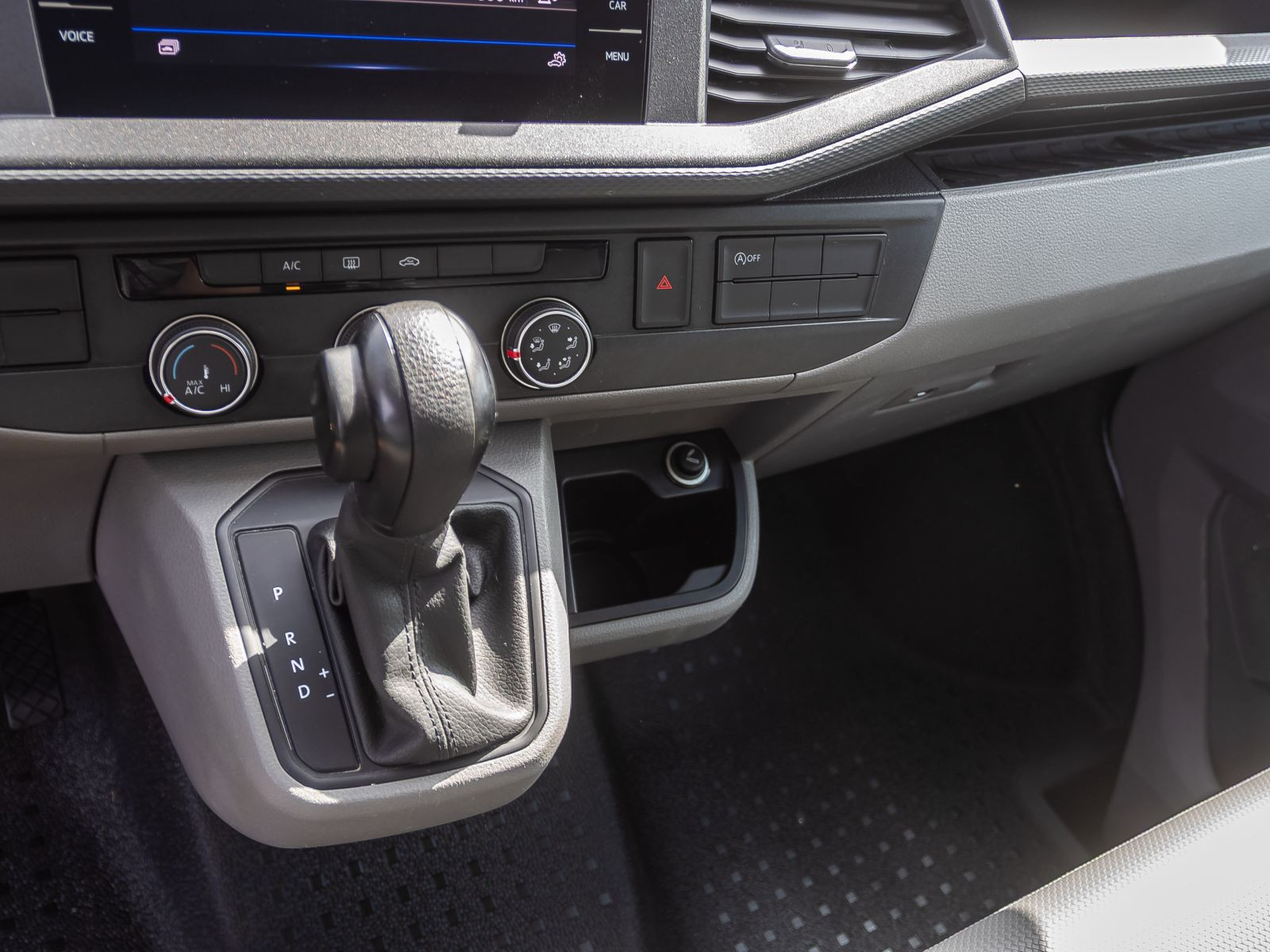 Volkswagen T6.1 Kombi LR 2.0TDI 4M Automatik Navi LED EPH AHK