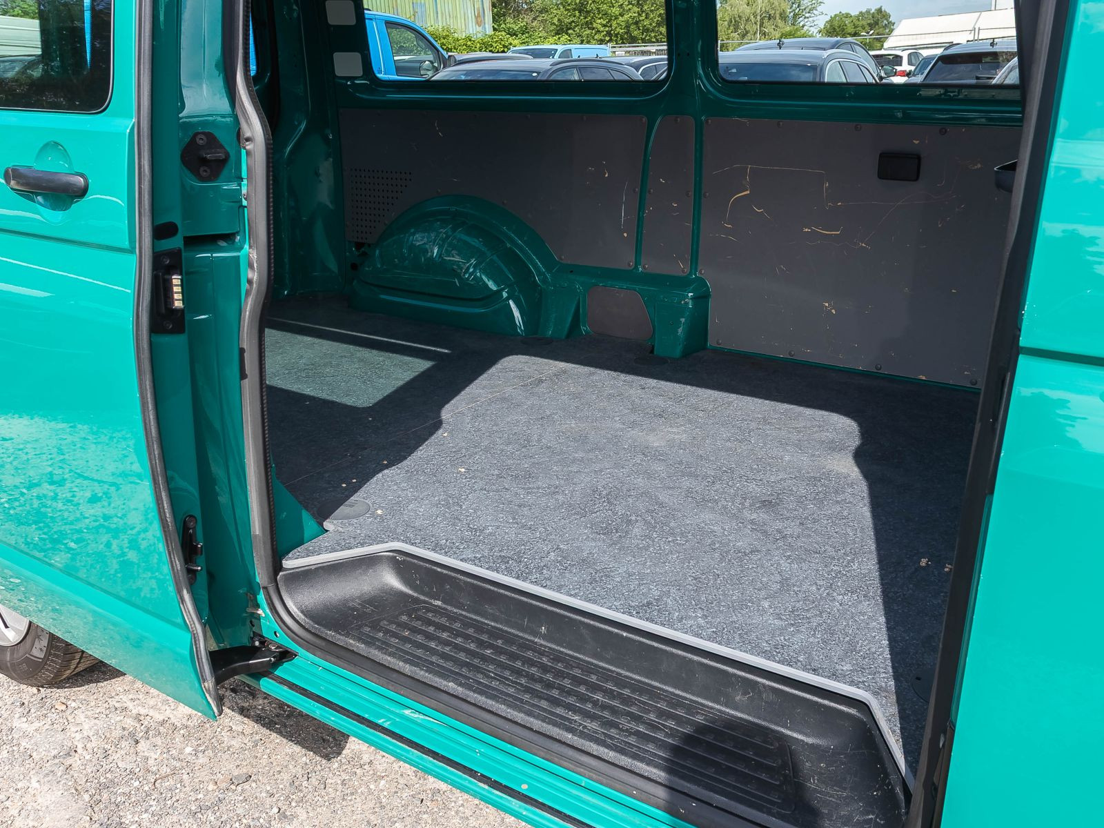 Volkswagen T6.1 Kombi LR 2.0TDI 4M Automatik Navi LED EPH AHK
