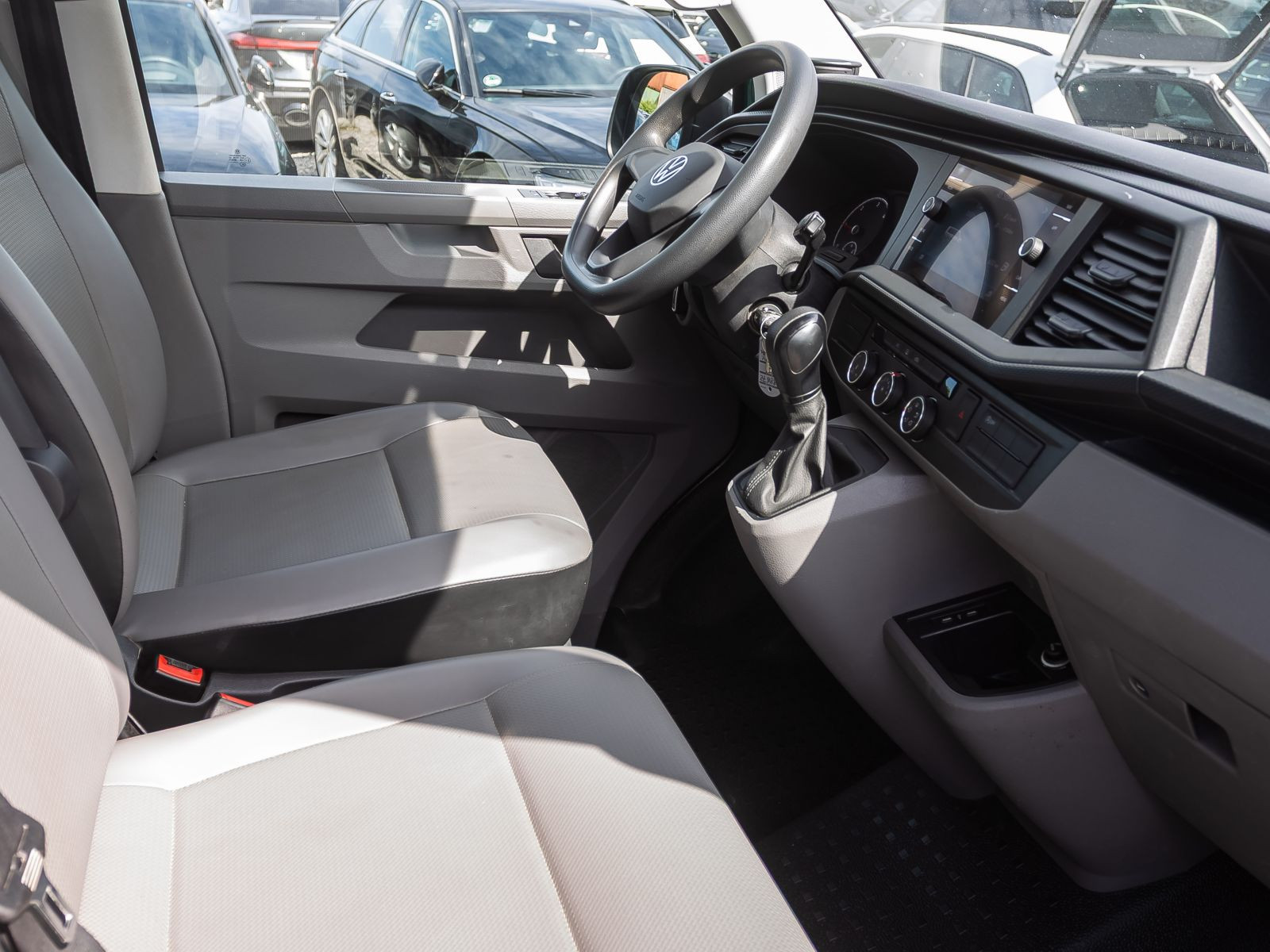Volkswagen T6.1 Kombi LR 2.0TDI 4M Automatik Navi LED EPH AHK
