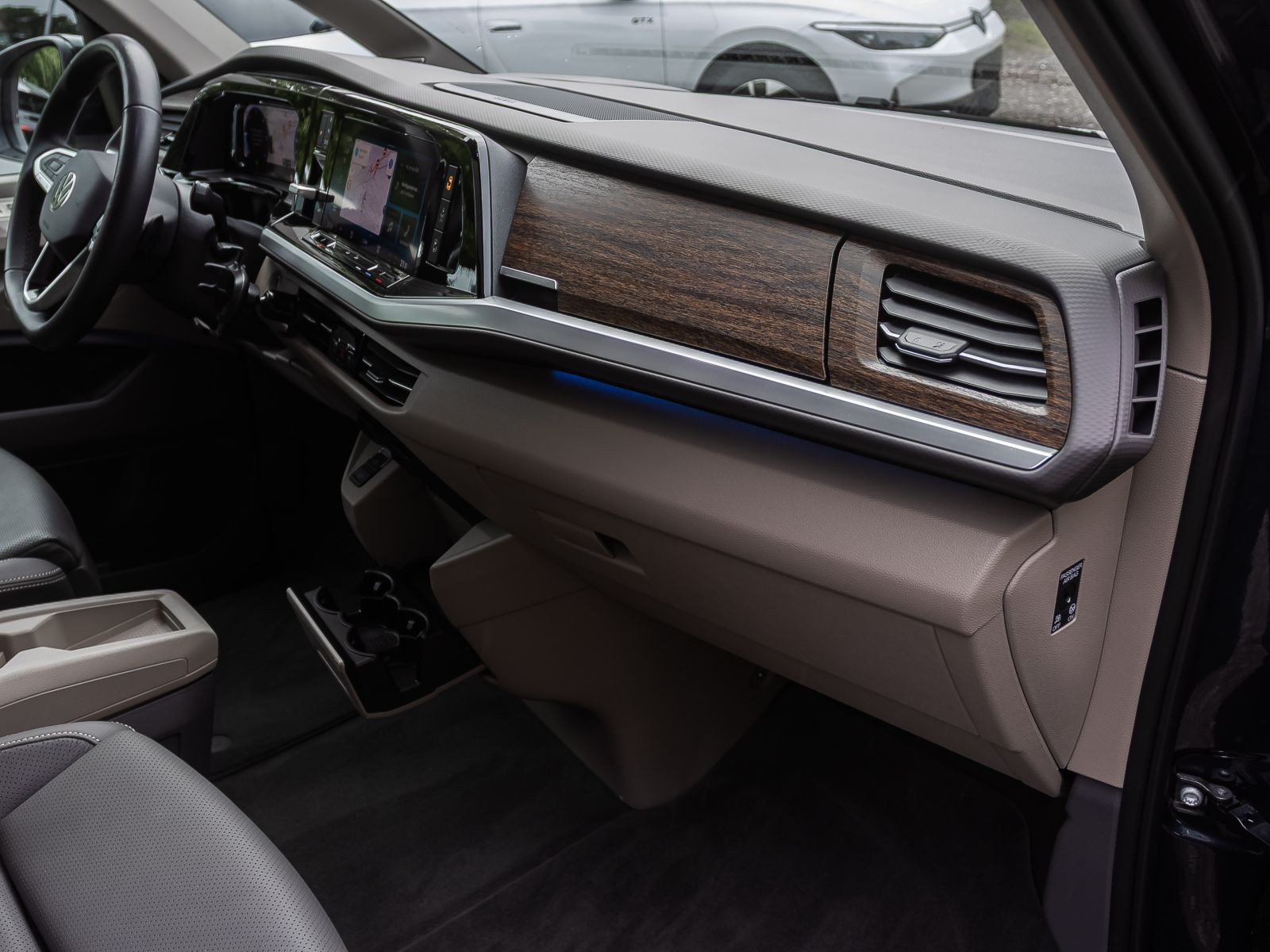 Volkswagen Multivan 2.0 TDI DSG LÜ "Style" AHK DCC Panorama