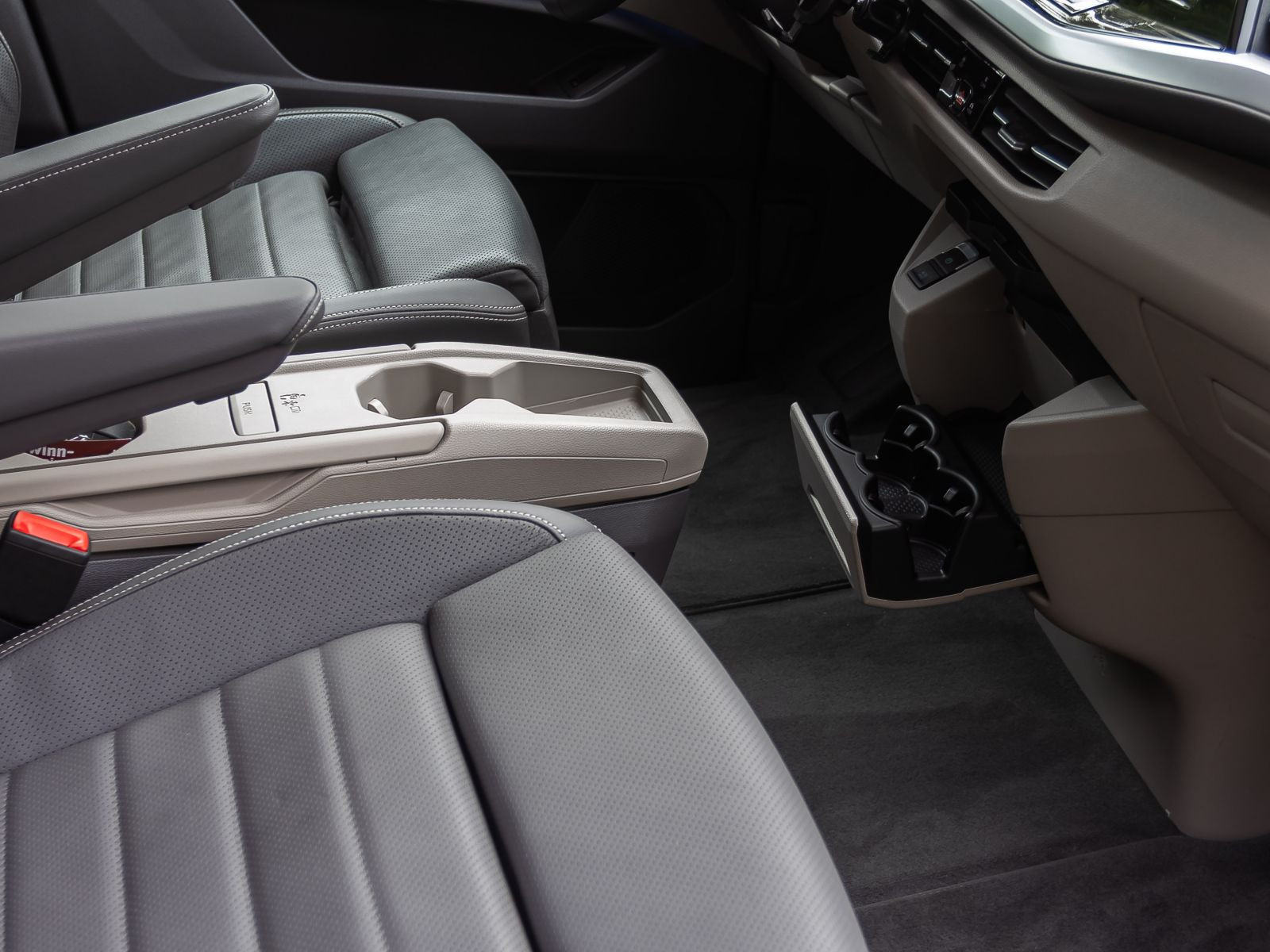 Volkswagen Multivan 2.0 TDI DSG LÜ "Style" AHK DCC Panorama