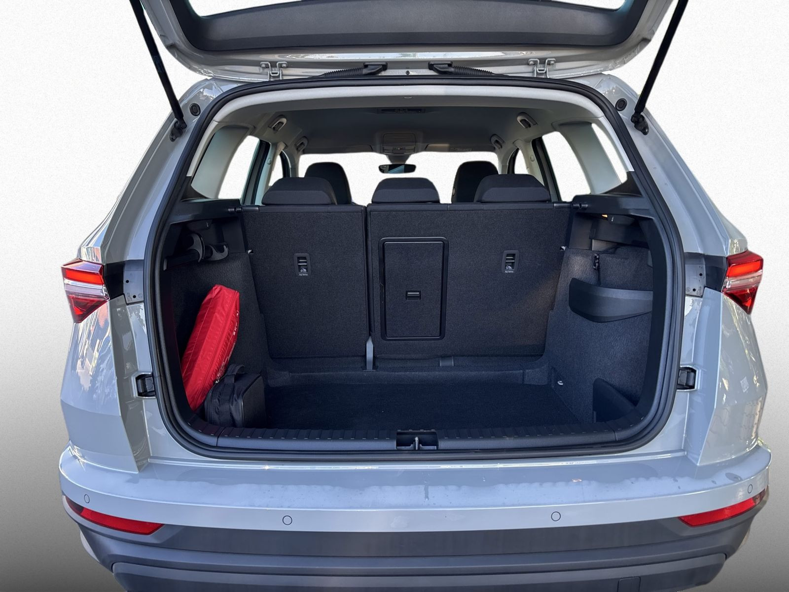 Skoda Karoq Selection 1,5 TSI DSG GRA LED Sitzhzg