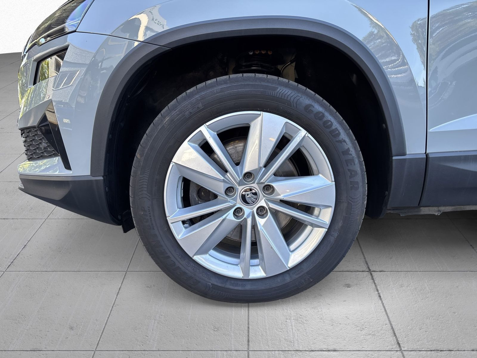 Skoda Karoq Selection 1,5 TSI DSG GRA LED Sitzhzg
