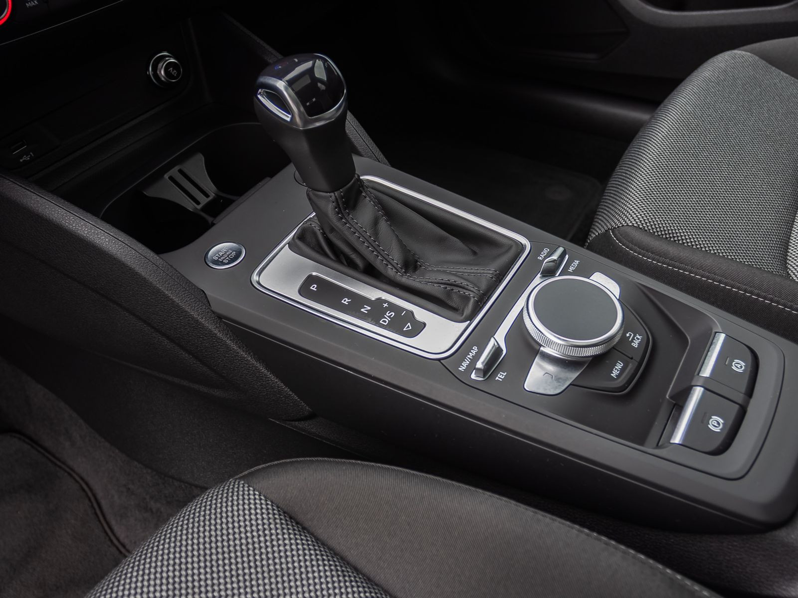Audi Q2 S line 35TFSI Stronic Navi LED Panorama GRA