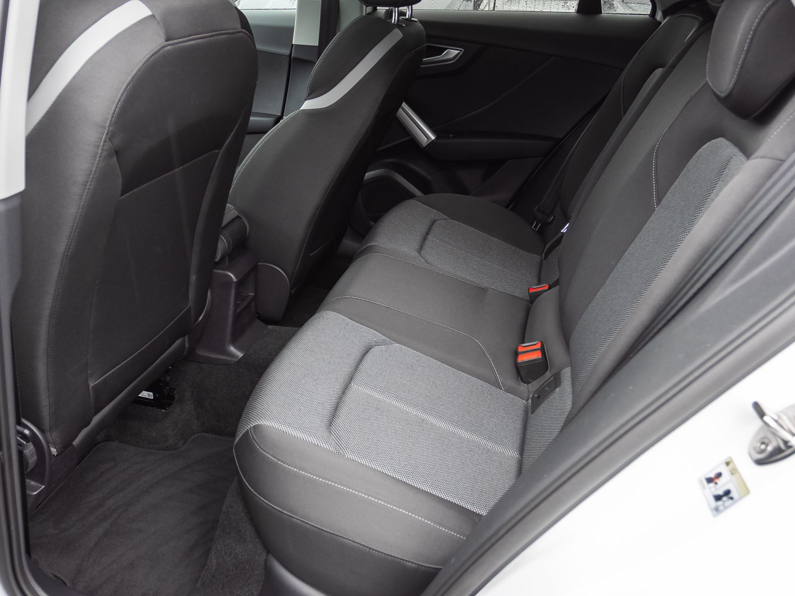 Audi Q2 S line 35TFSI Stronic Navi LED Panorama GRA