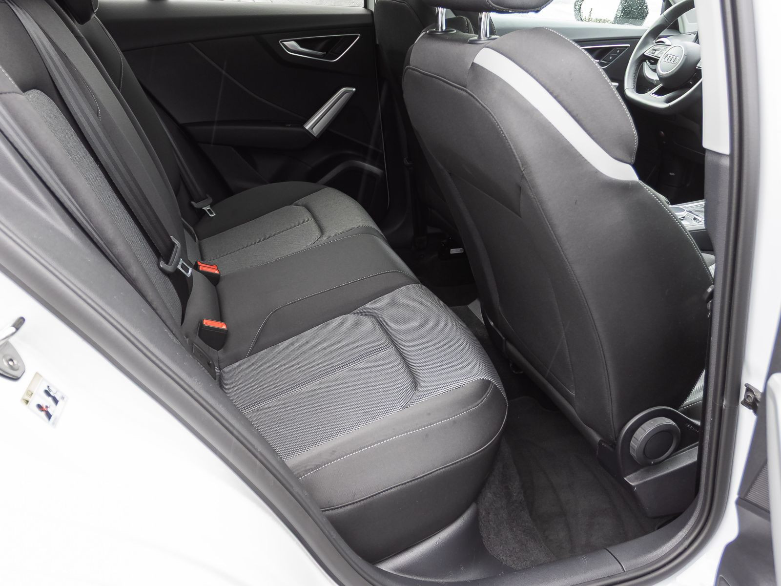 Audi Q2 S line 35TFSI Stronic Navi LED Panorama GRA