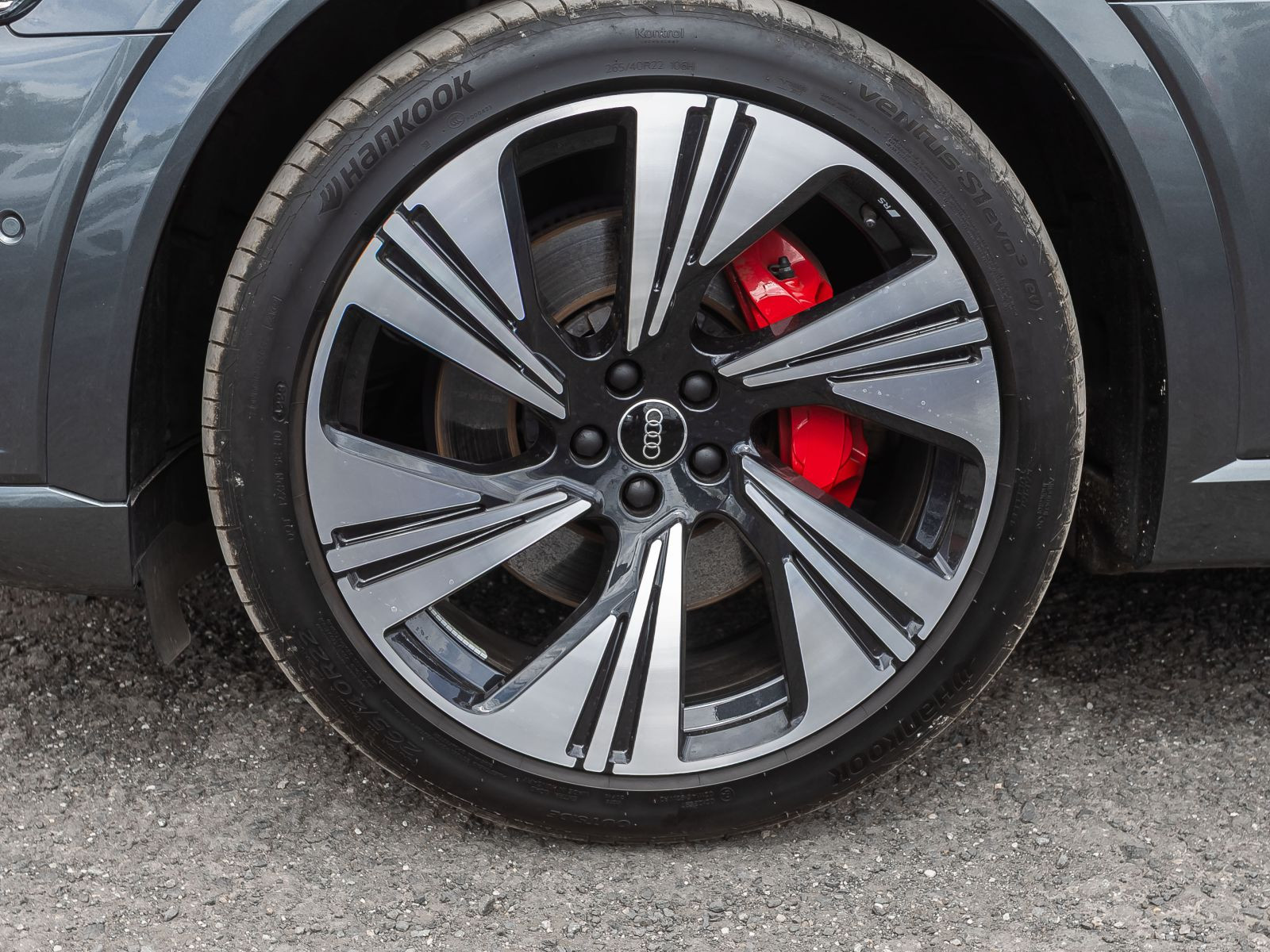 Audi Q8 e-tron S line 55 Navi Matrix HuD Standklima Luftfederung