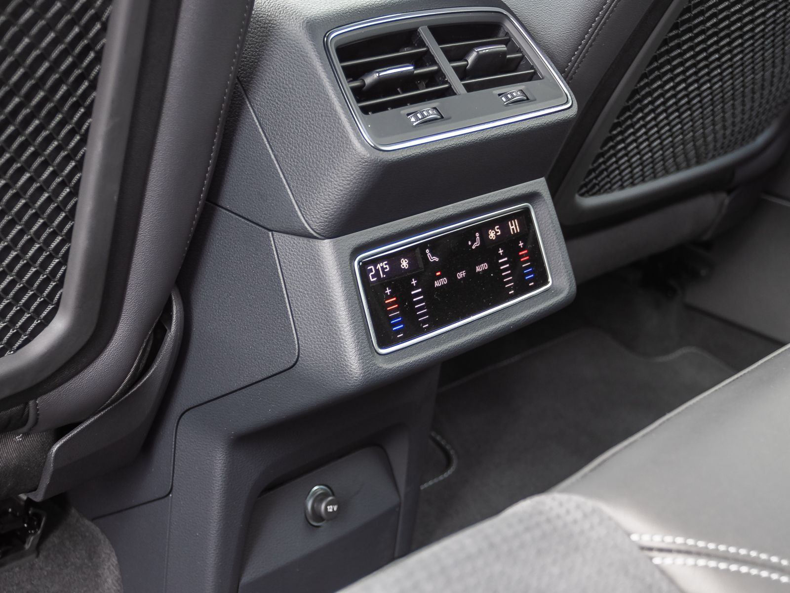 Audi Q8 e-tron S line 55 Navi Matrix HuD Standklima Luftfederung