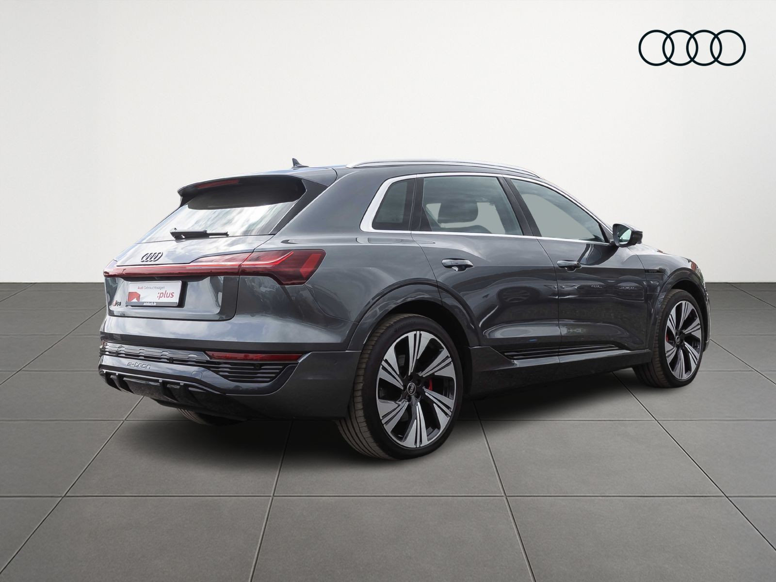 Audi Q8 e-tron S line 55 Navi Matrix HuD Standklima Luftfederung