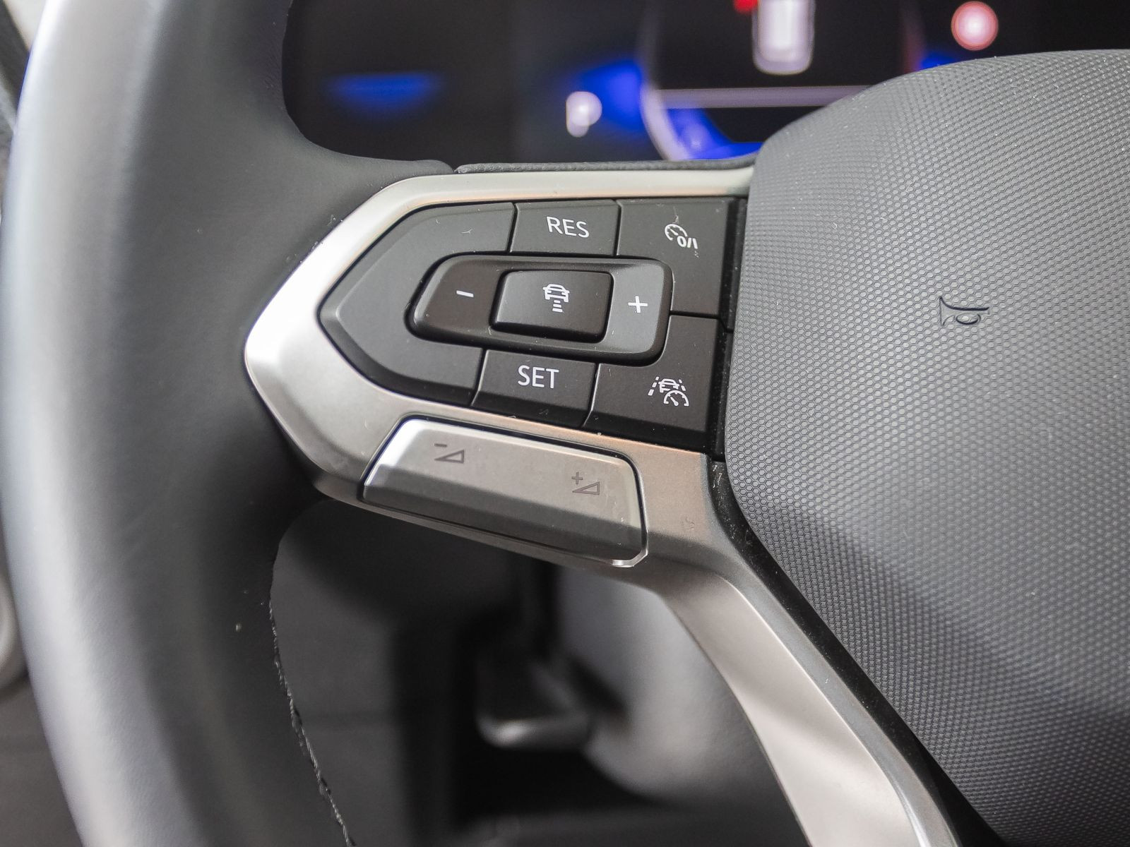 Volkswagen T-Cross Life 1.0TSI DSG LED ACC EPH CarPlay DAB