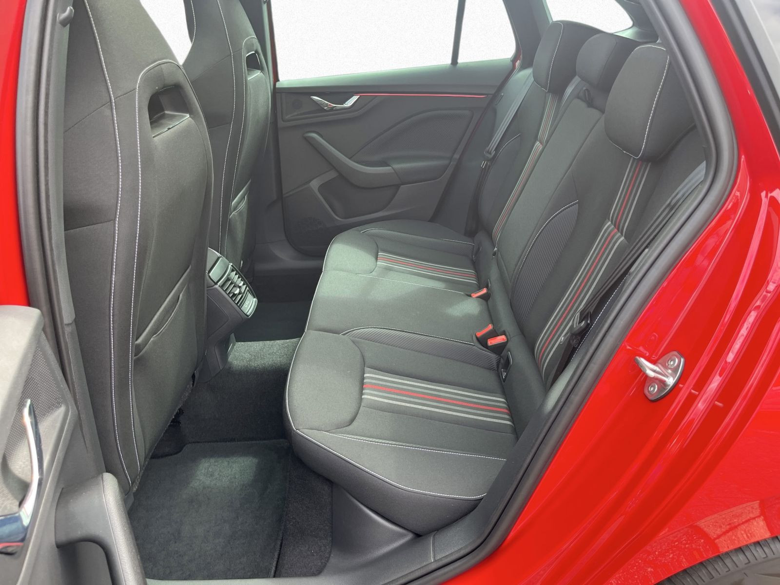 Skoda Scala Monte Carlo 1.5 TSI DSG Panorama LED RFK