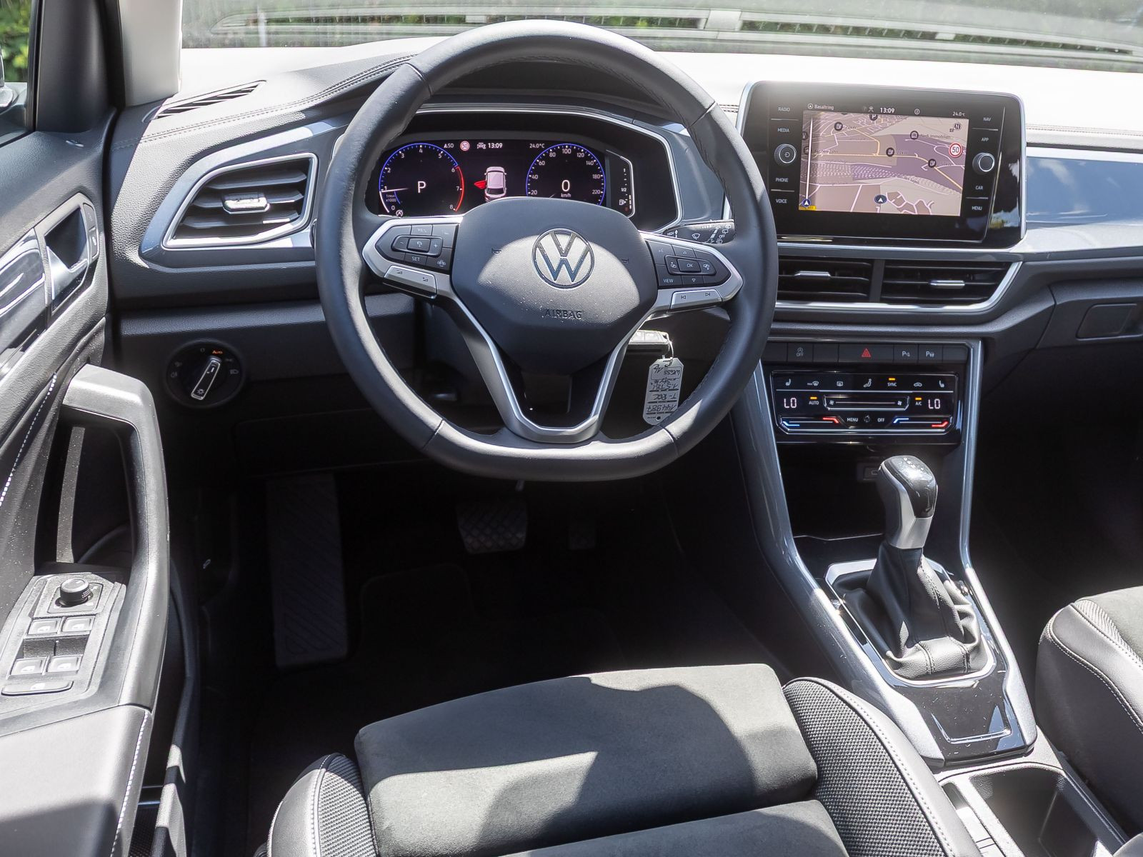 Volkswagen T-Roc Style 1.5TSI DSG Navi LED ACC EPH CarPlay AHK