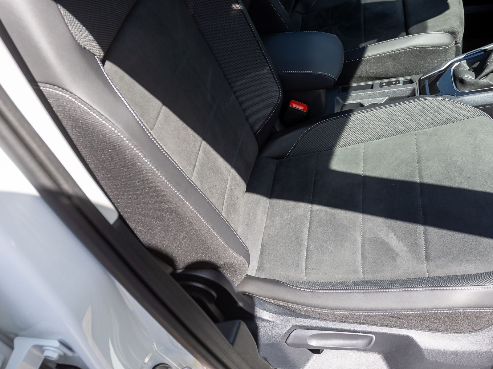 Volkswagen T-Roc Style 1.5TSI DSG Navi LED ACC EPH CarPlay AHK