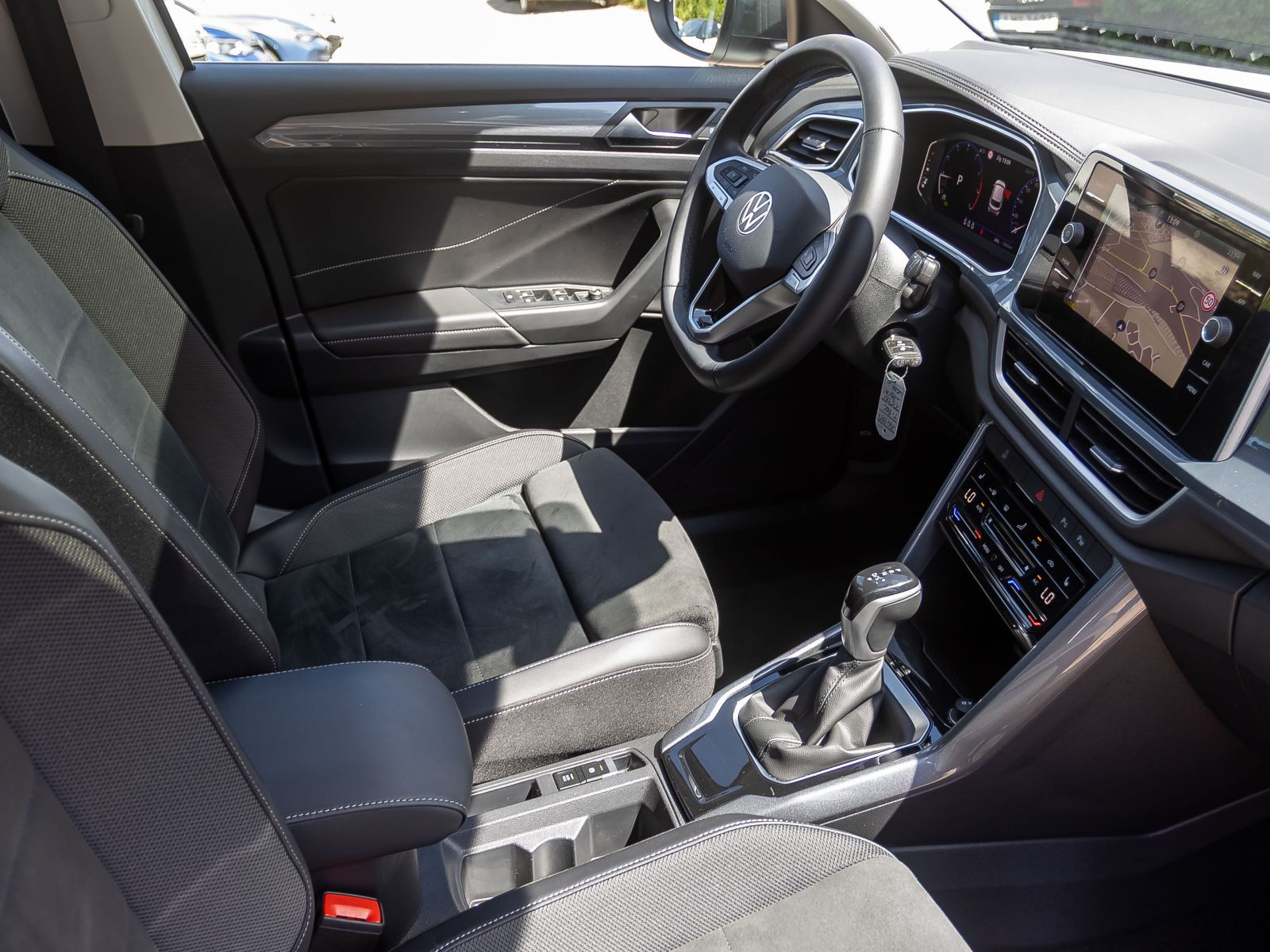 Volkswagen T-Roc Style 1.5TSI DSG Navi LED ACC EPH CarPlay AHK