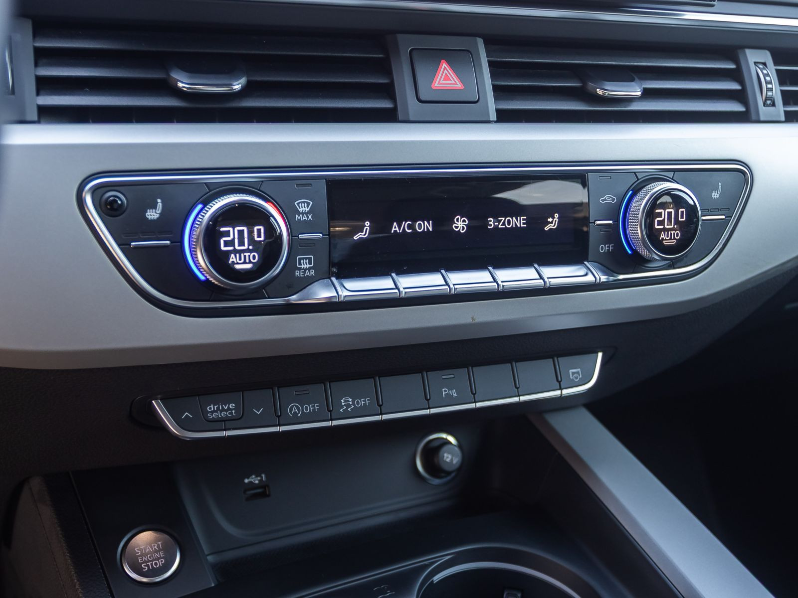 Audi A4 Avant Advanced 45TFSI qu Stronic Navi LED ACC