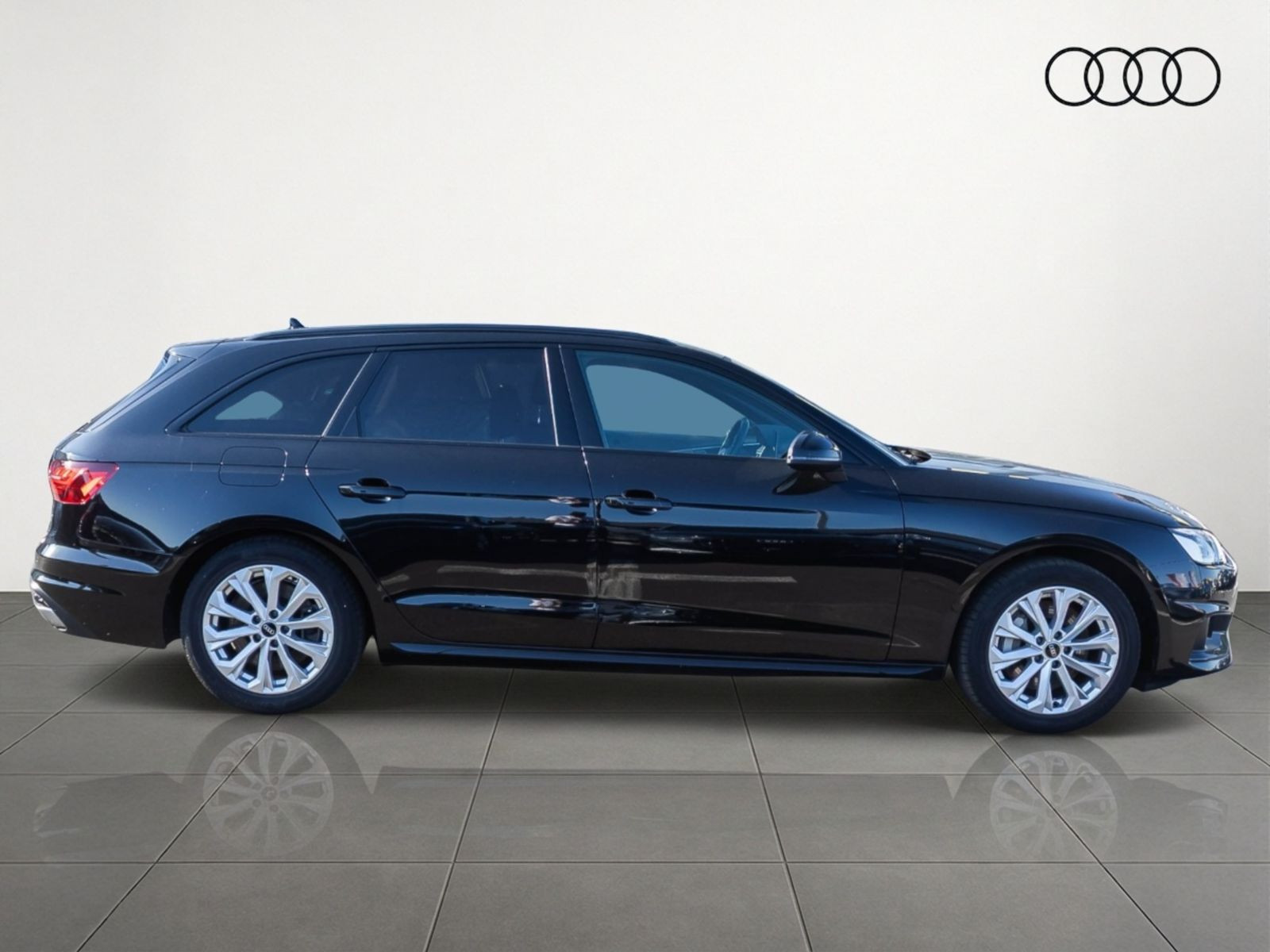 Audi A4 Avant Advanced 45TFSI qu Stronic Navi LED ACC