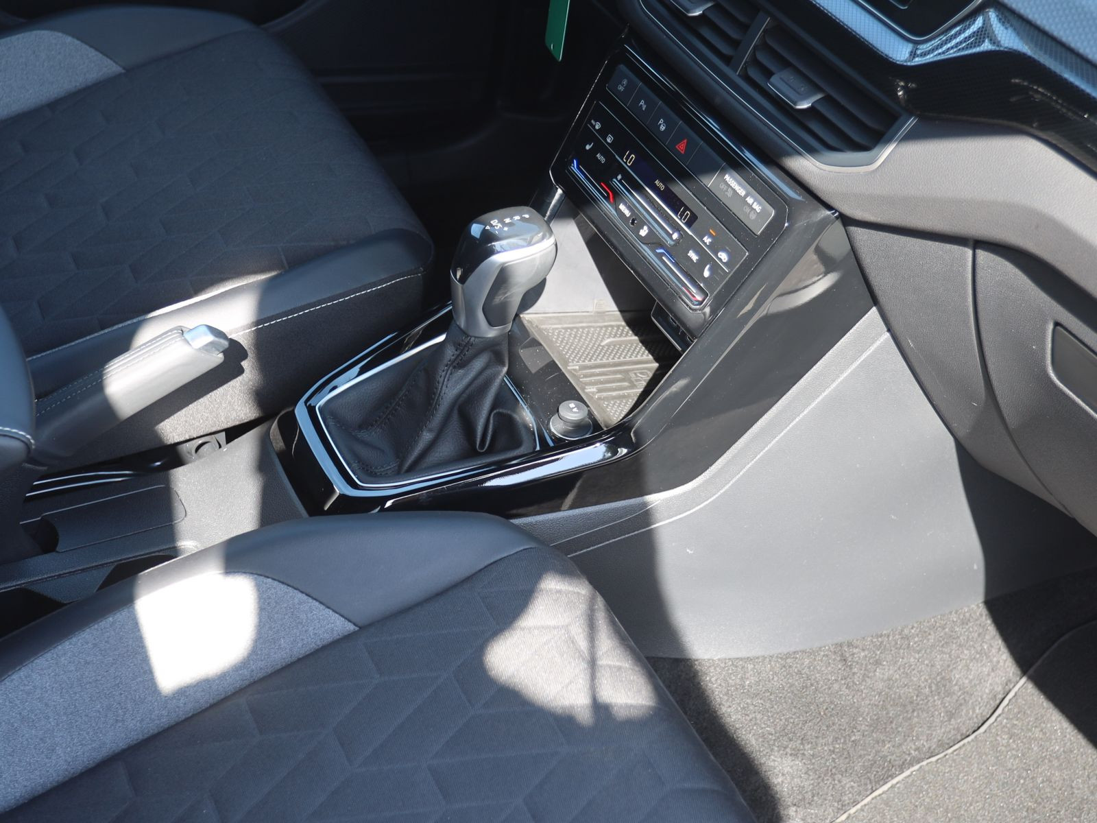 Volkswagen T-Cross 1.0 TSI DSG Goal, AHK, Navi, LED, App-Connect, ParkAssist