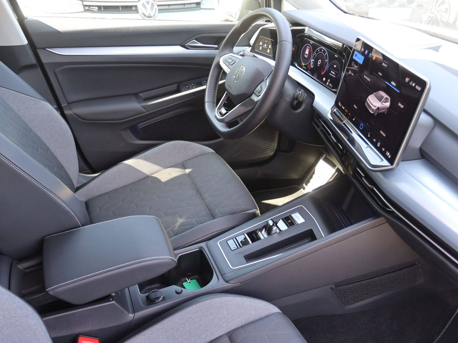 Volkswagen Golf VIII 1.5 eTSI DSG Goal, AHK, Rückfahrkamera, Navi, LED, App-Connect