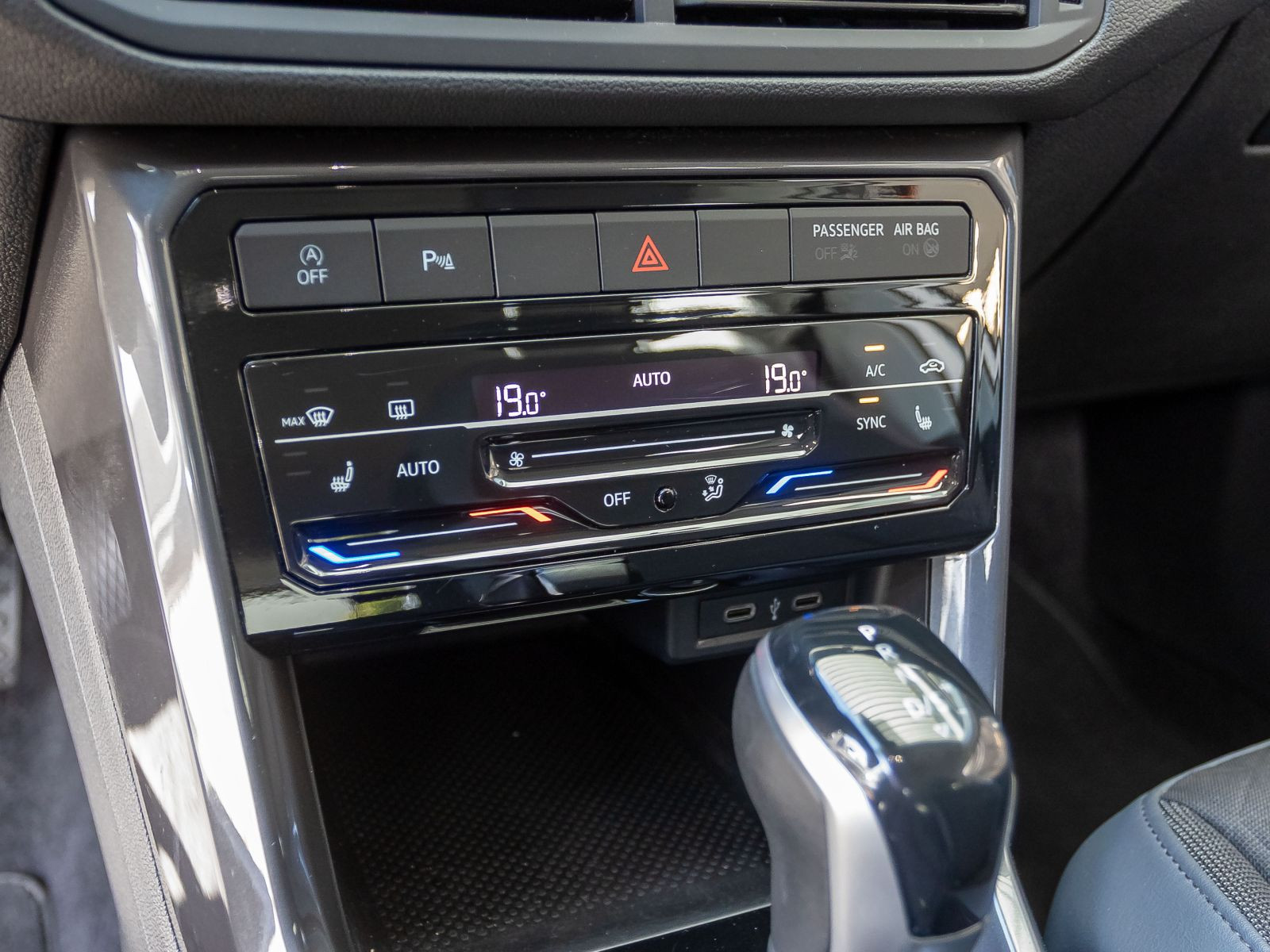 Volkswagen T-Cross 1.0 TSI DSG Style, Navi, LED, Rückfahrkamera, App-Connect