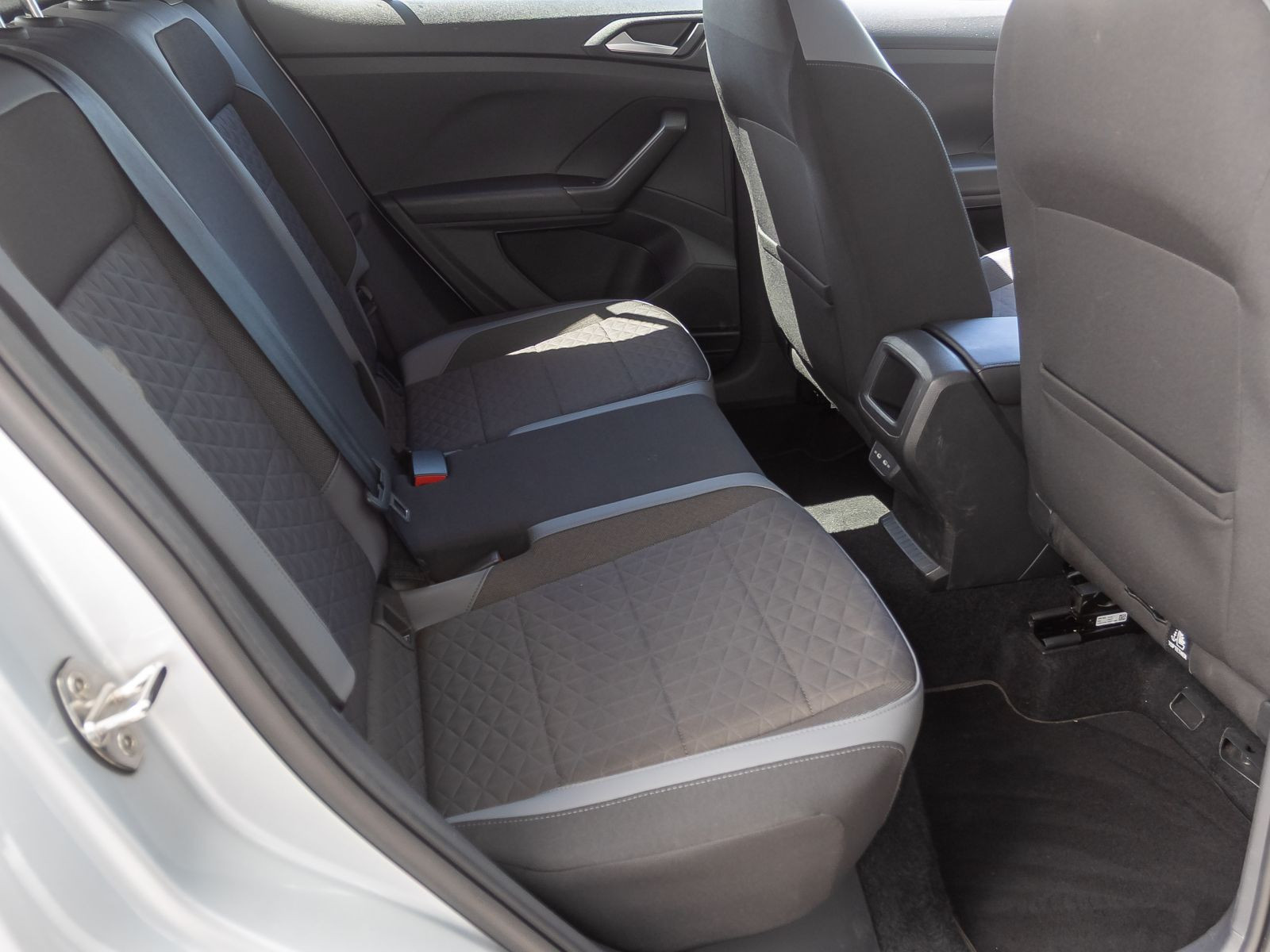 Volkswagen T-Cross 1.0 TSI DSG Style, Navi, LED, Rückfahrkamera, App-Connect