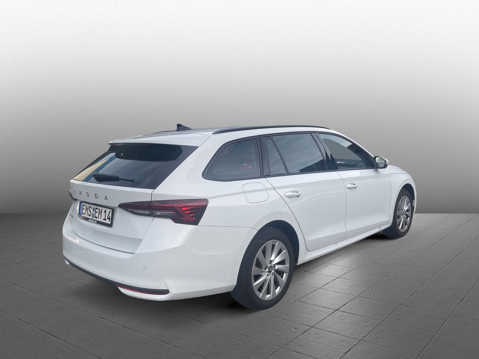 Skoda Octavia Combi Selection 2.0 TDI DSG Navi HuD AHK