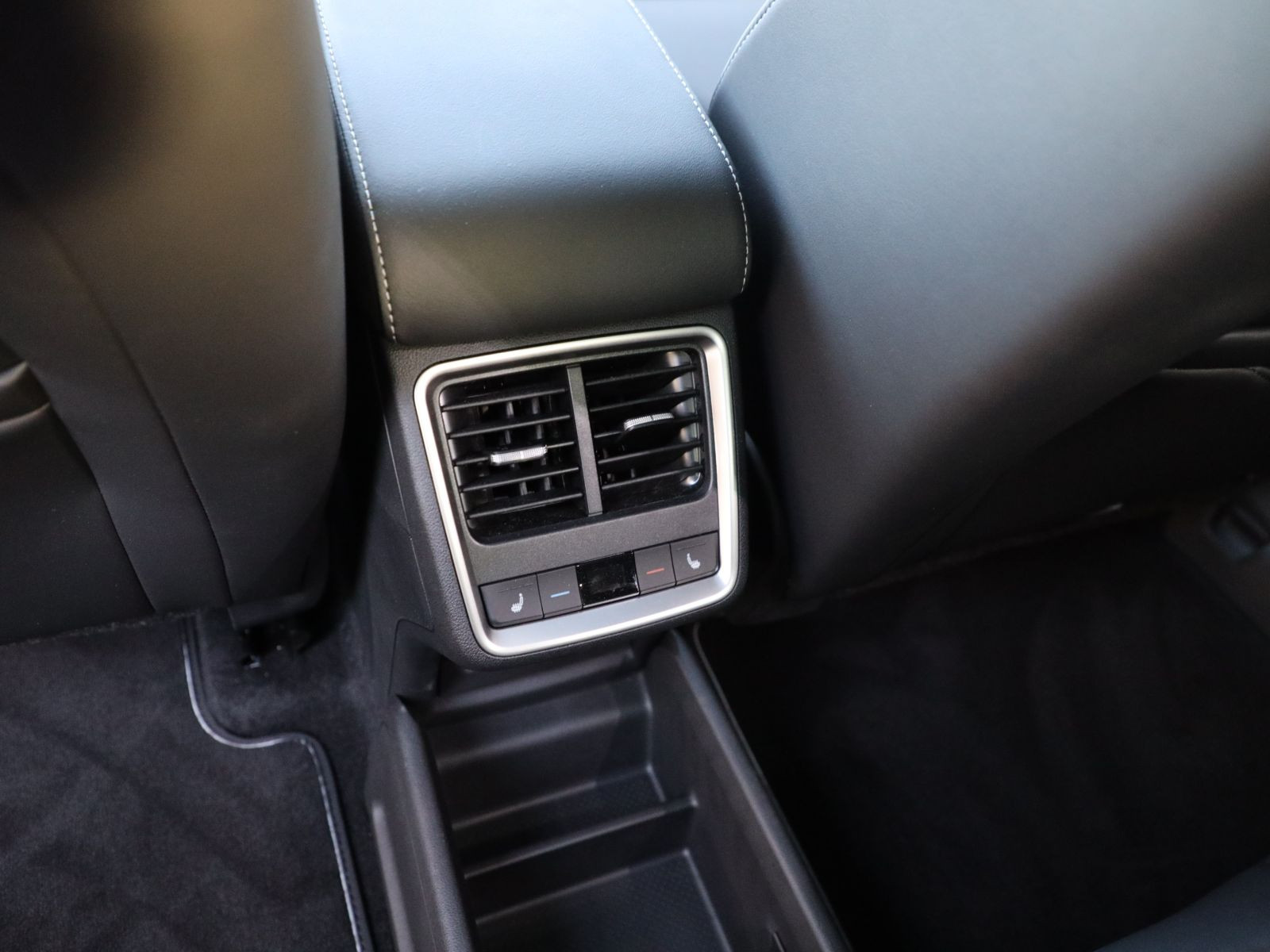 Skoda Enyaq Coupe RS 84 kWh 4x4 ACC DCC LED Area View
