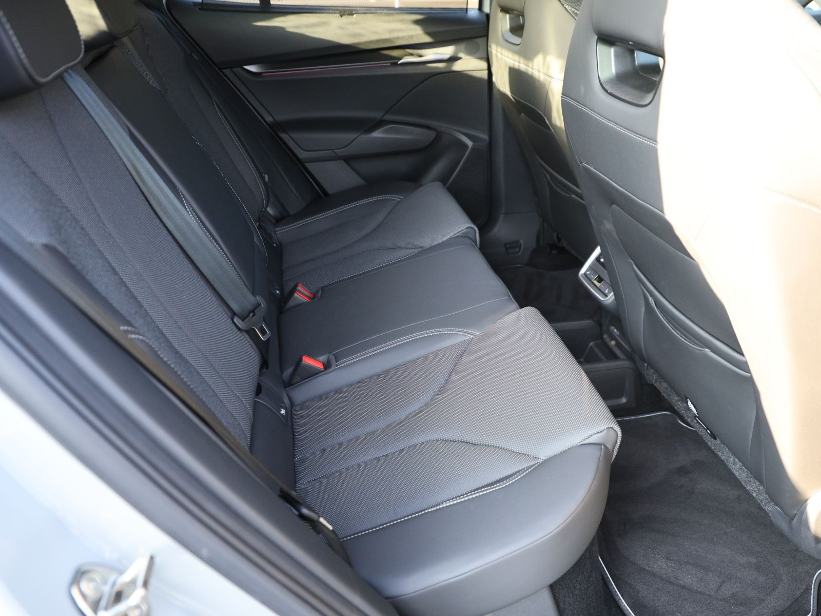 Skoda Enyaq Coupe RS 84 kWh 4x4 ACC DCC LED Area View