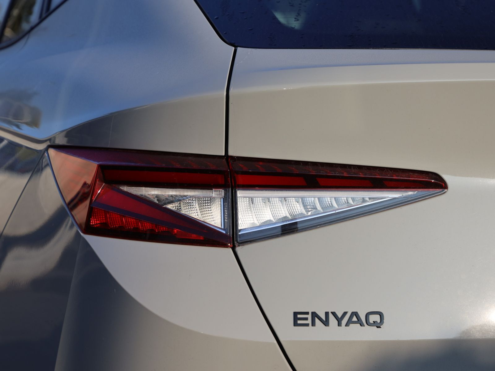 Skoda Enyaq Coupe RS 84 kWh 4x4 ACC DCC LED Area View