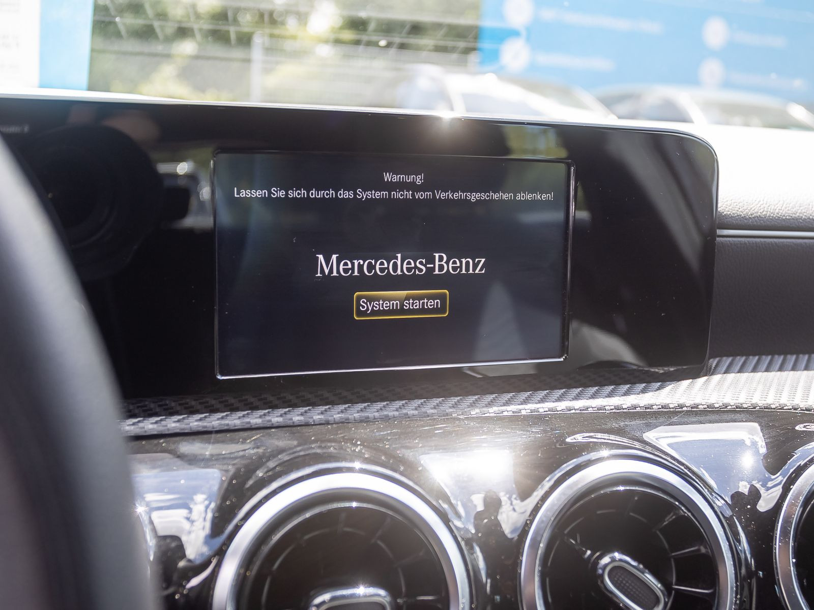 Mercedes-Benz A 180 Automatik, Navi, Rückfahrkamera, LED High Performance, Klima
