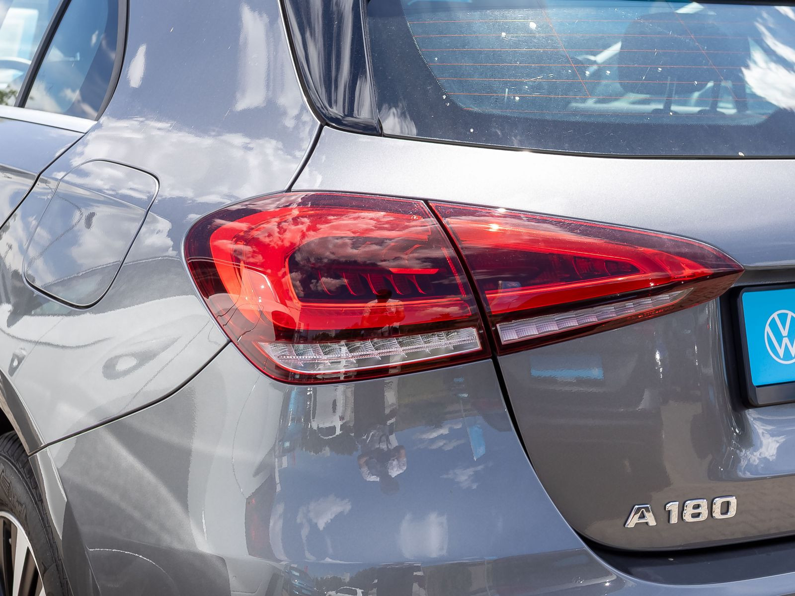 Mercedes-Benz A 180 Automatik, Navi, Rückfahrkamera, LED High Performance, Klima
