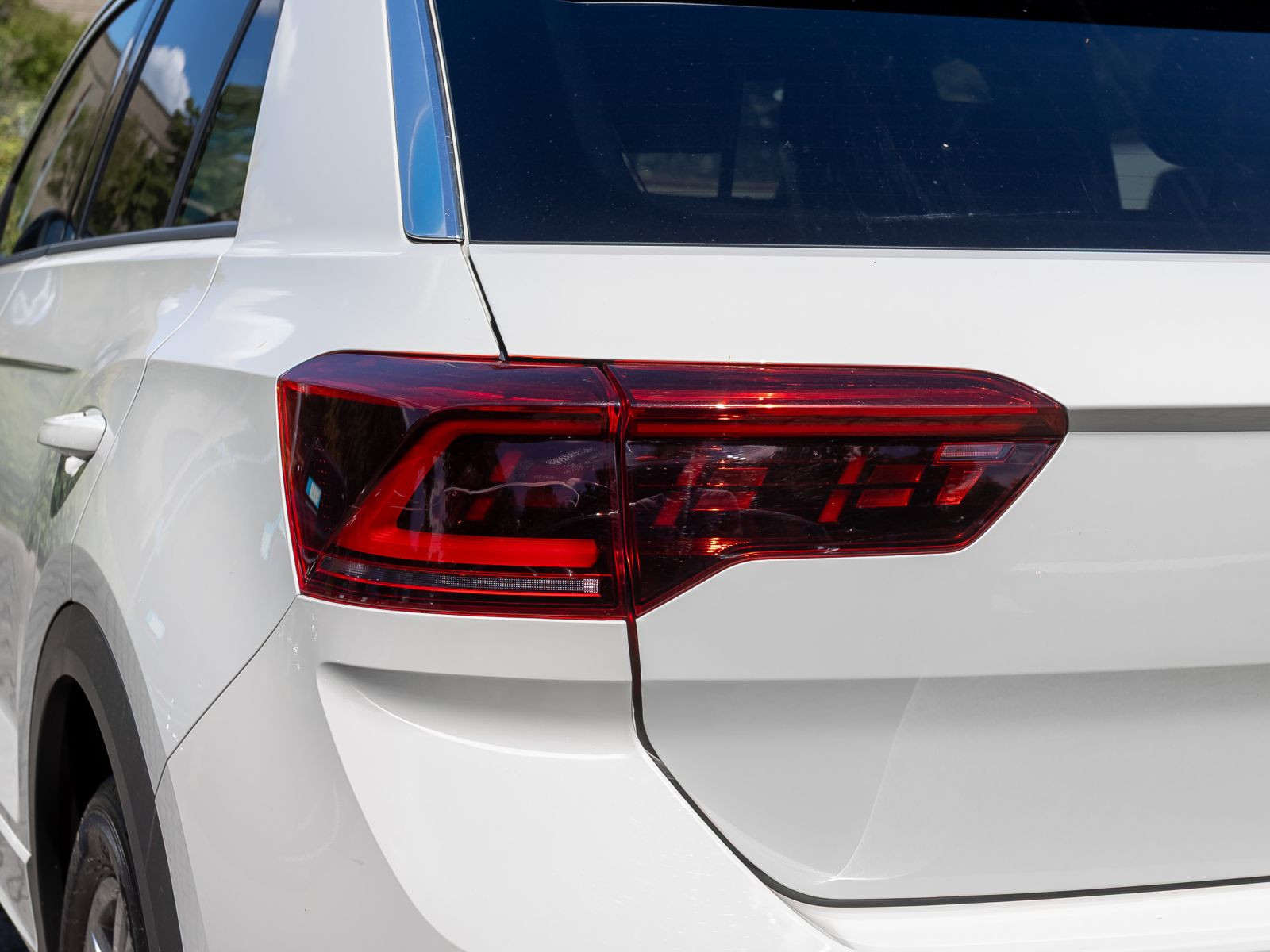 Volkswagen T-Roc 2.0 TSI DSG R-Line, Panoramadach, LED-Matrix, Navi, Rückfahrkamera