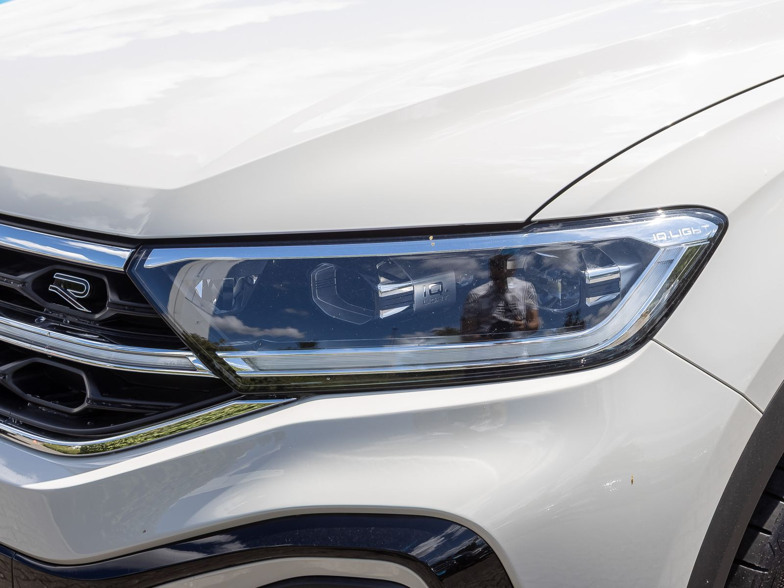 Volkswagen T-Roc 2.0 TSI DSG R-Line, Panoramadach, LED-Matrix, Navi, Rückfahrkamera